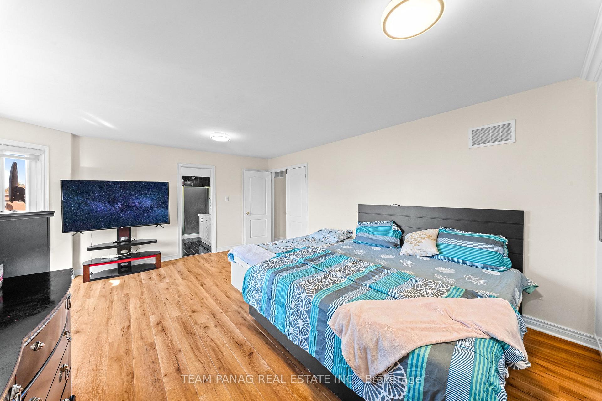Photo 27 of 202 Fernforest Drive, Brampton, Sandringham-Wellington — HOMEH