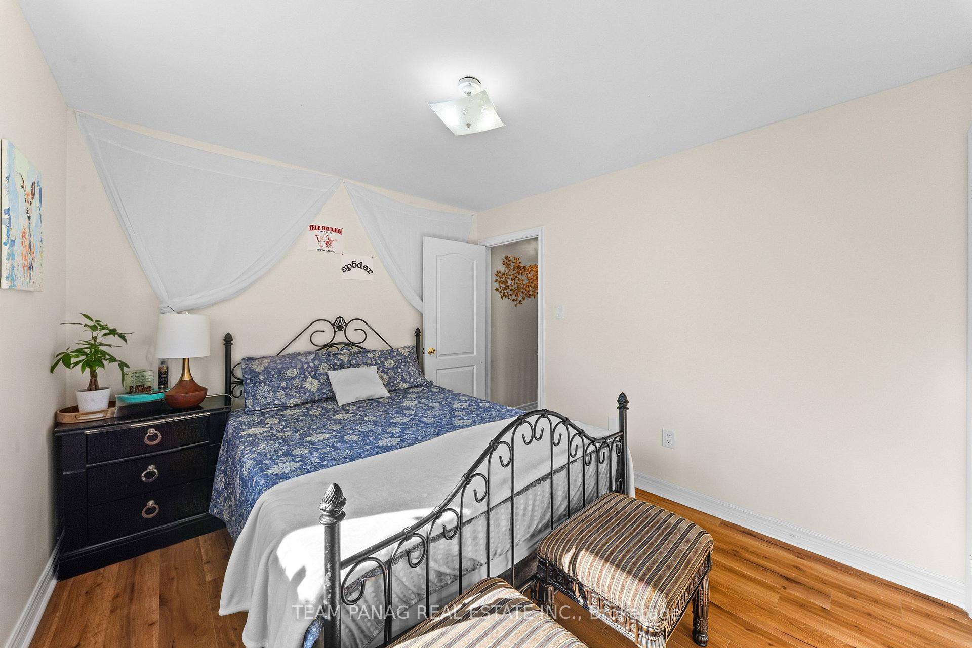 Photo 31 of 202 Fernforest Drive, Brampton, Sandringham-Wellington — HOMEH