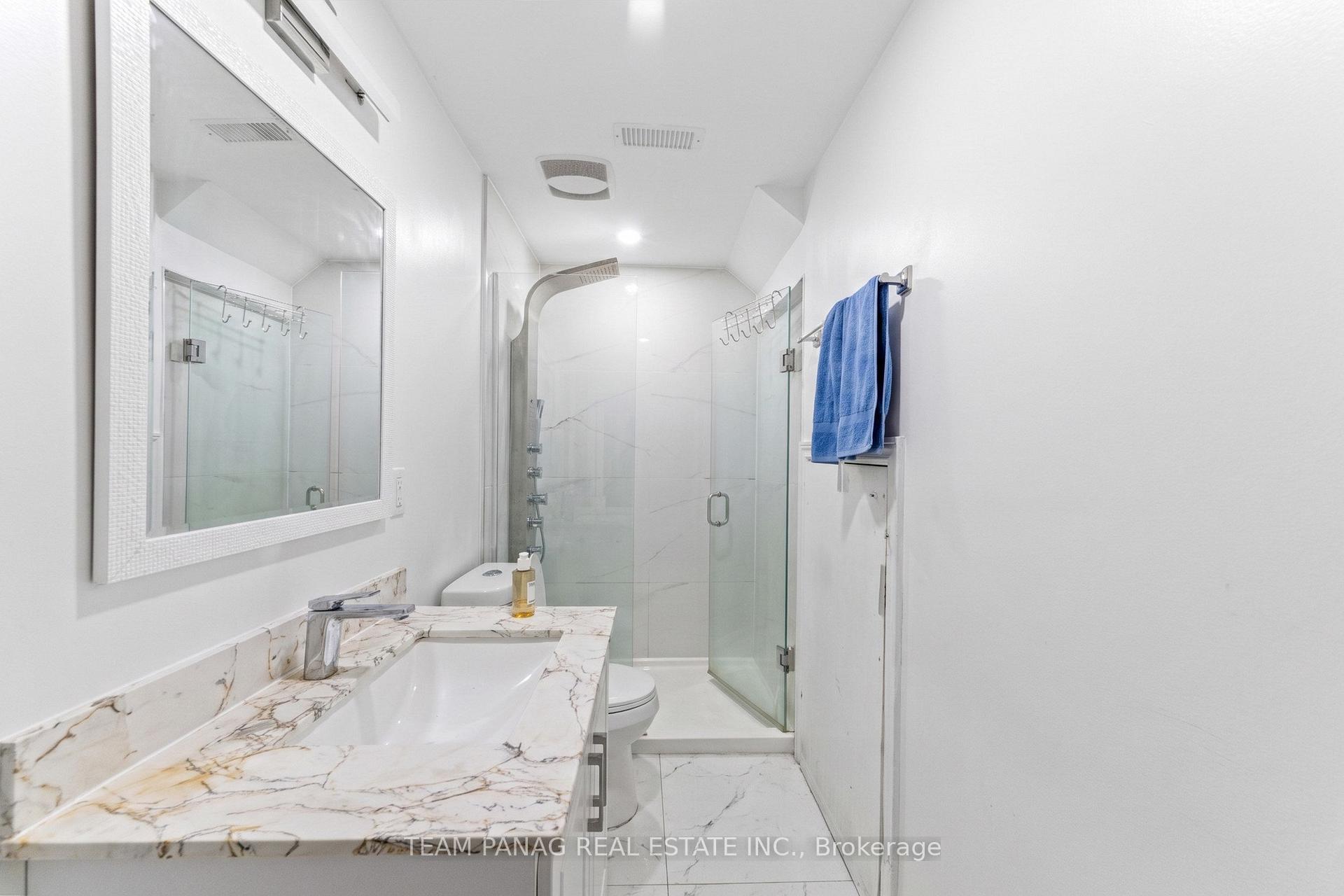 Photo 48 of 202 Fernforest Drive, Brampton, Sandringham-Wellington — HOMEH