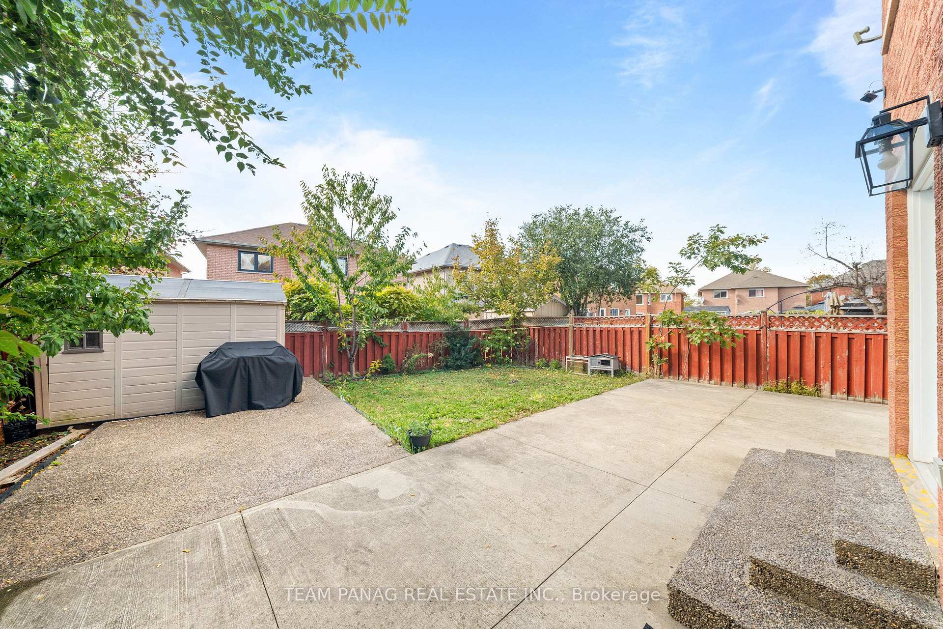 Photo 49 of 202 Fernforest Drive, Brampton, Sandringham-Wellington — HOMEH