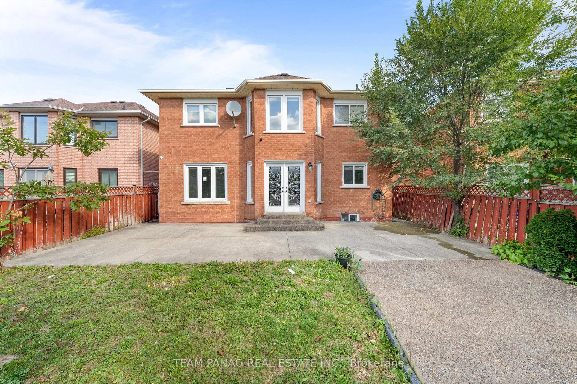 Photo 50 of 202 Fernforest Drive, Brampton, Sandringham-Wellington — HOMEH