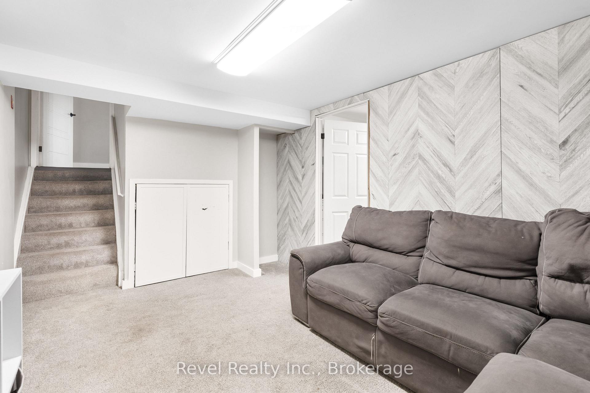 Photo 30 of 17 Mohawk Drive, Kawartha Lakes, Lindsay — HOMEH