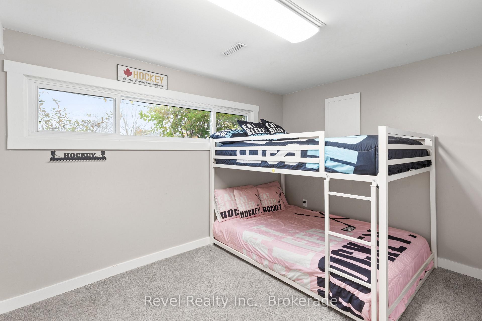 Photo 31 of 17 Mohawk Drive, Kawartha Lakes, Lindsay — HOMEH