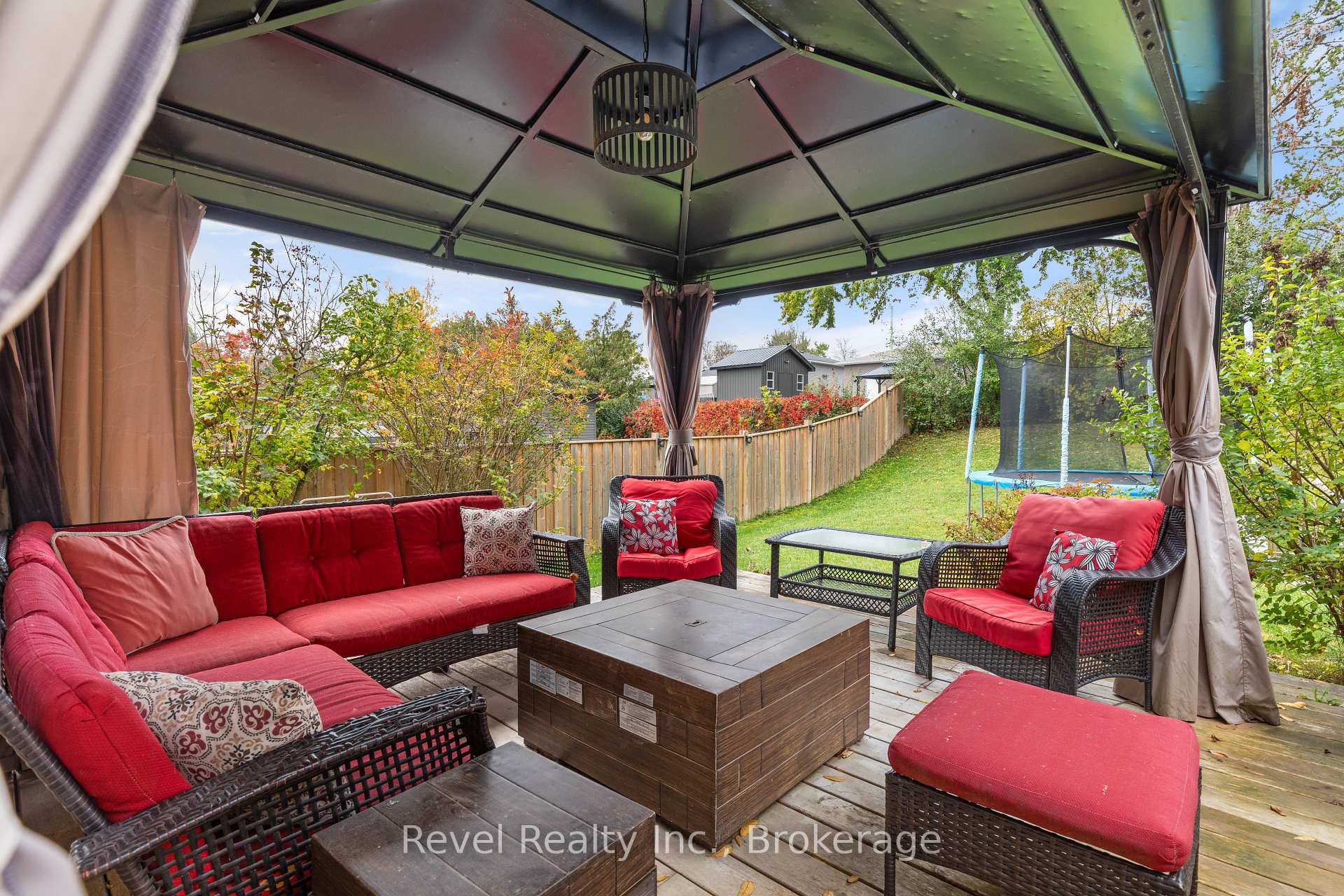 Photo 37 of 17 Mohawk Drive, Kawartha Lakes, Lindsay — HOMEH