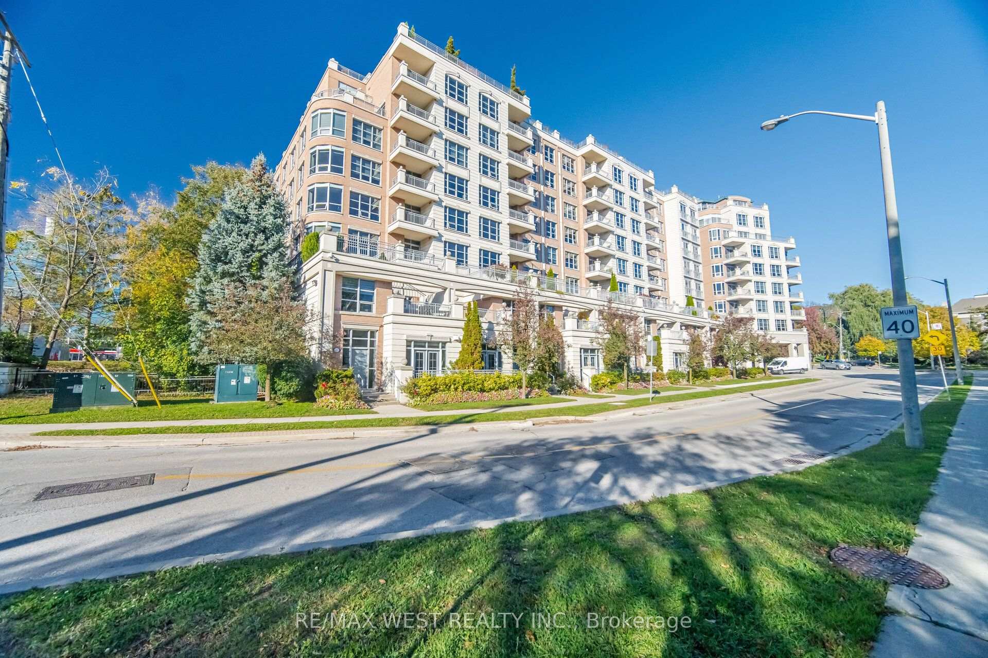 Photo of Unit 701, 10 Old York Mills Road