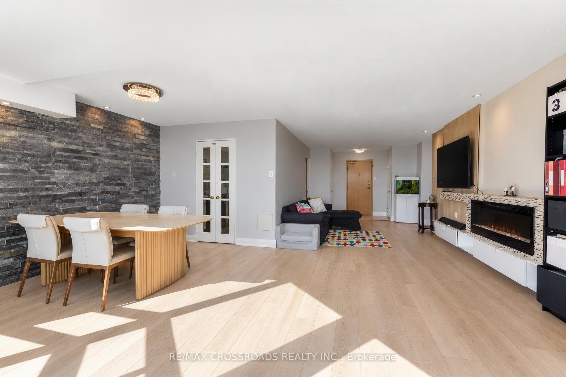 Photo 11 of Unit 1308, 7825 Bayview Avenue, Markham, Aileen-Willowbrook — HOMEH