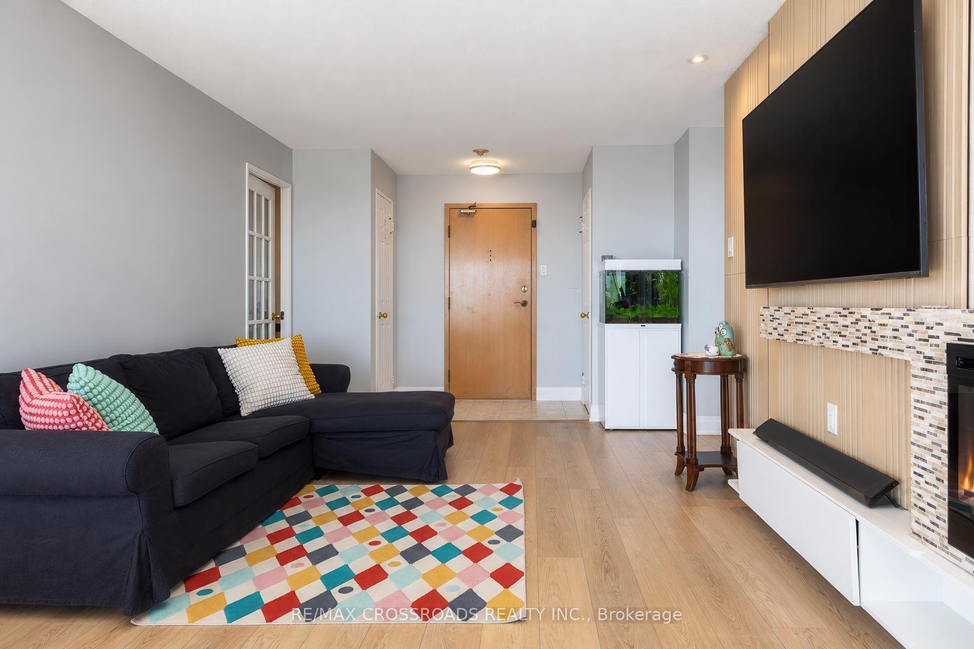 Photo 13 of Unit 1308, 7825 Bayview Avenue, Markham, Aileen-Willowbrook — HOMEH