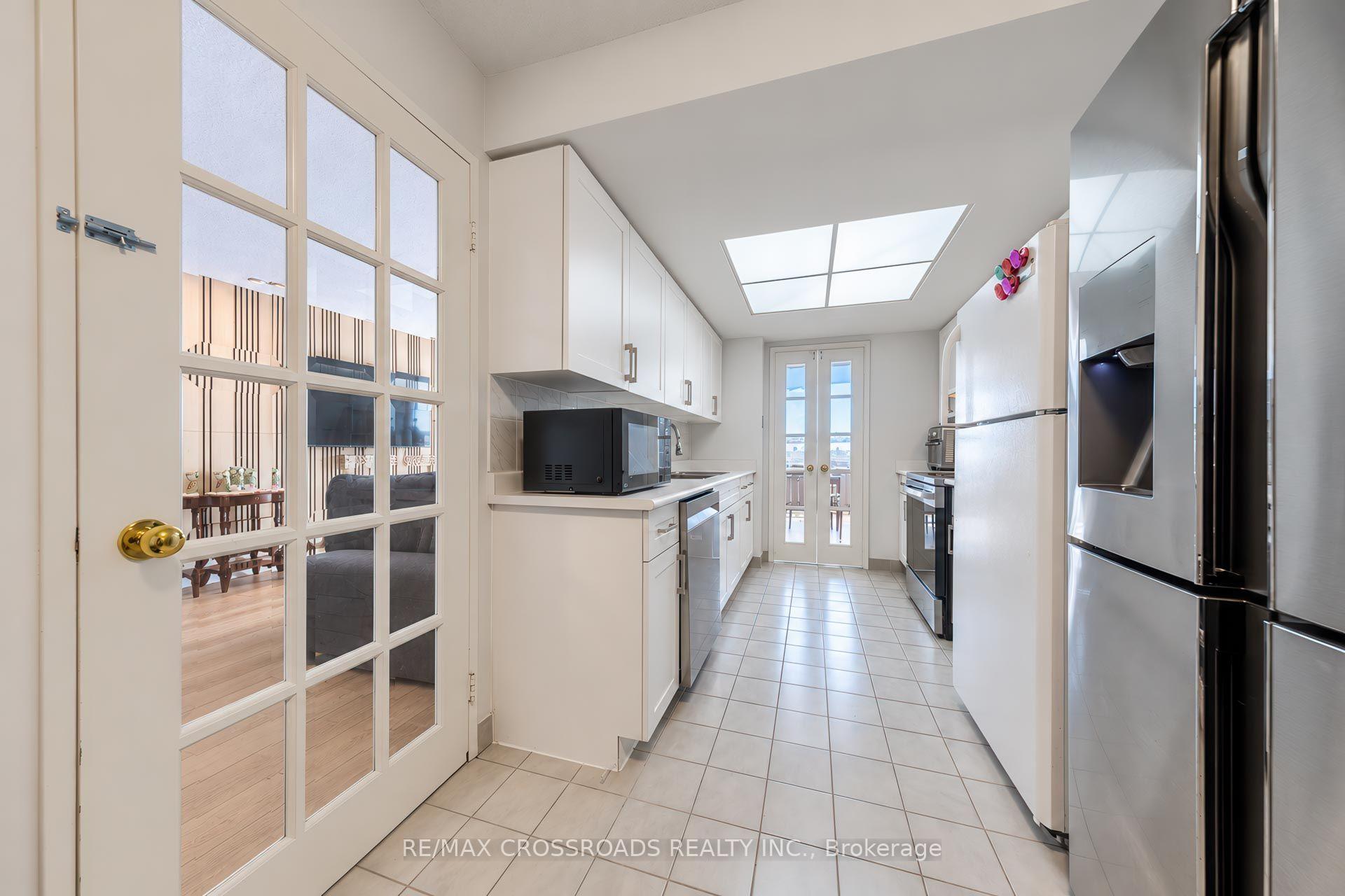 Photo 17 of Unit 1308, 7825 Bayview Avenue, Markham, Aileen-Willowbrook — HOMEH