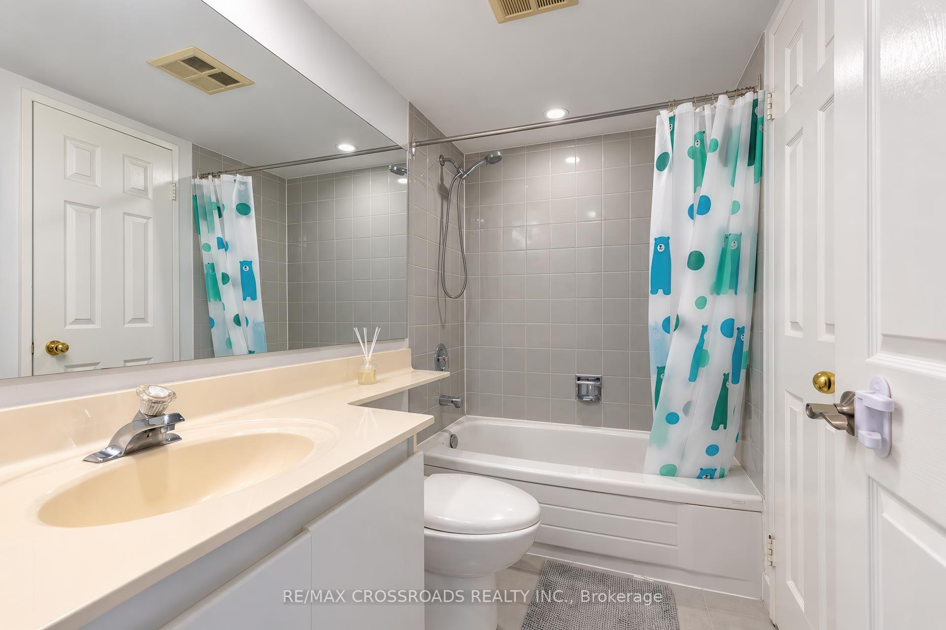 Photo 25 of Unit 1308, 7825 Bayview Avenue, Markham, Aileen-Willowbrook — HOMEH