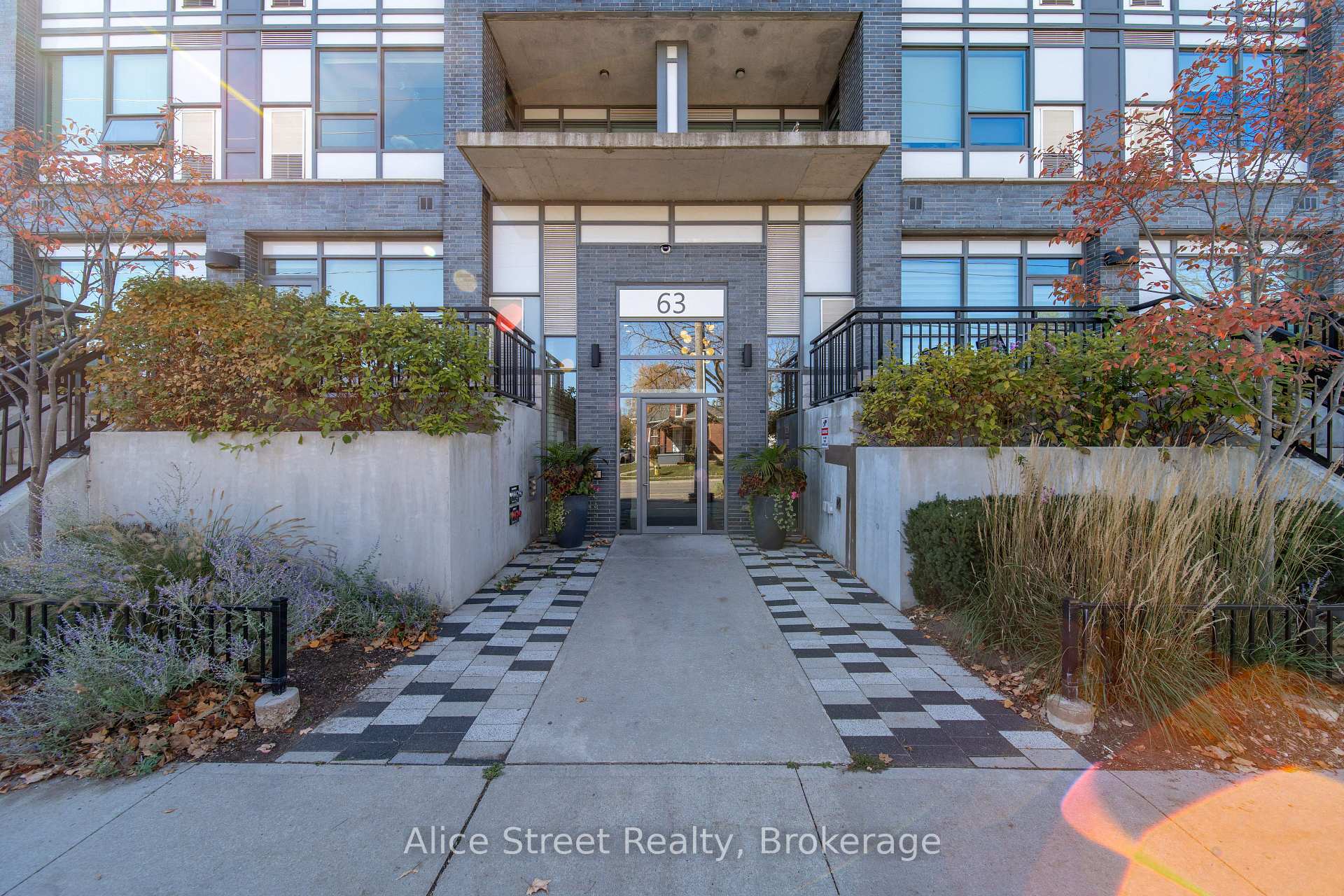 Front of Unit 414, 63 Arthur Street S