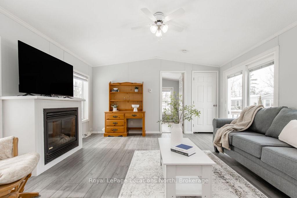 Photo 10 of 89 Georgian Glen Drive, Wasaga Beach — HOMEH
