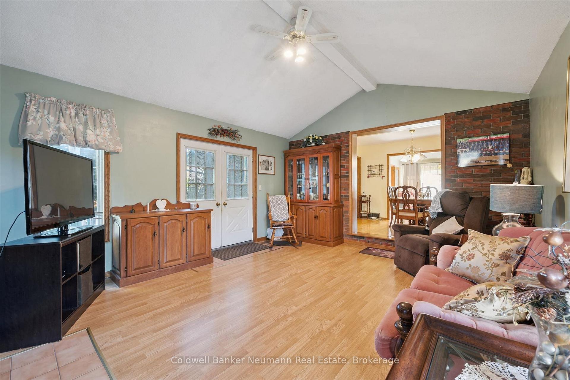 Photo 13 of 48 Westminster Avenue, Guelph, St. George's — HOMEH