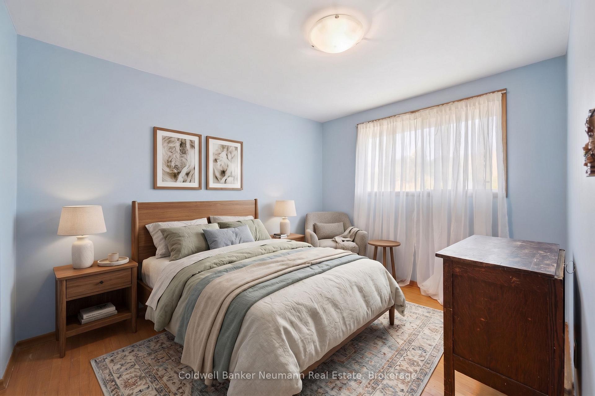 Photo 18 of 48 Westminster Avenue, Guelph, St. George's — HOMEH