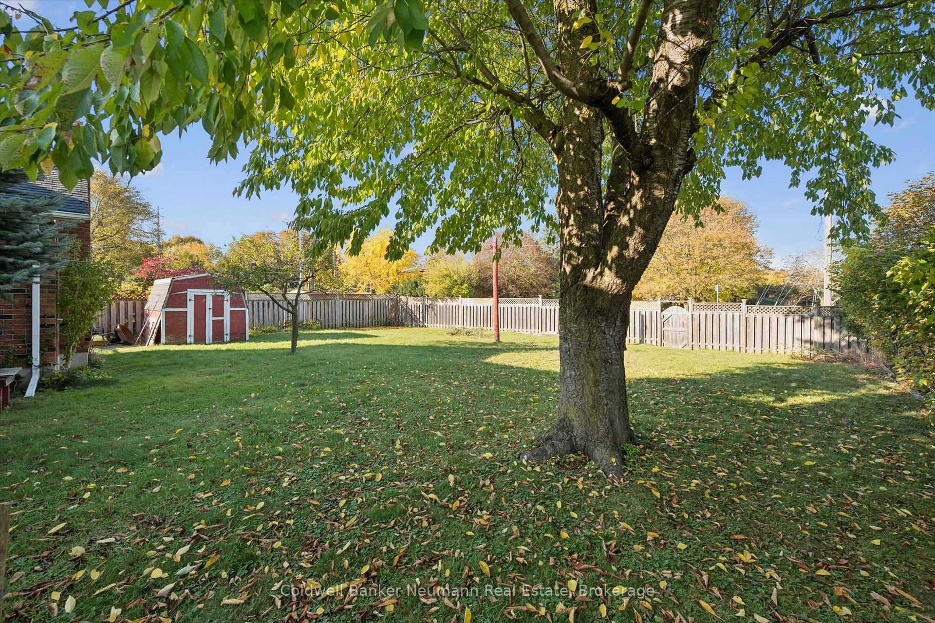 Photo 31 of 48 Westminster Avenue, Guelph, St. George's — HOMEH