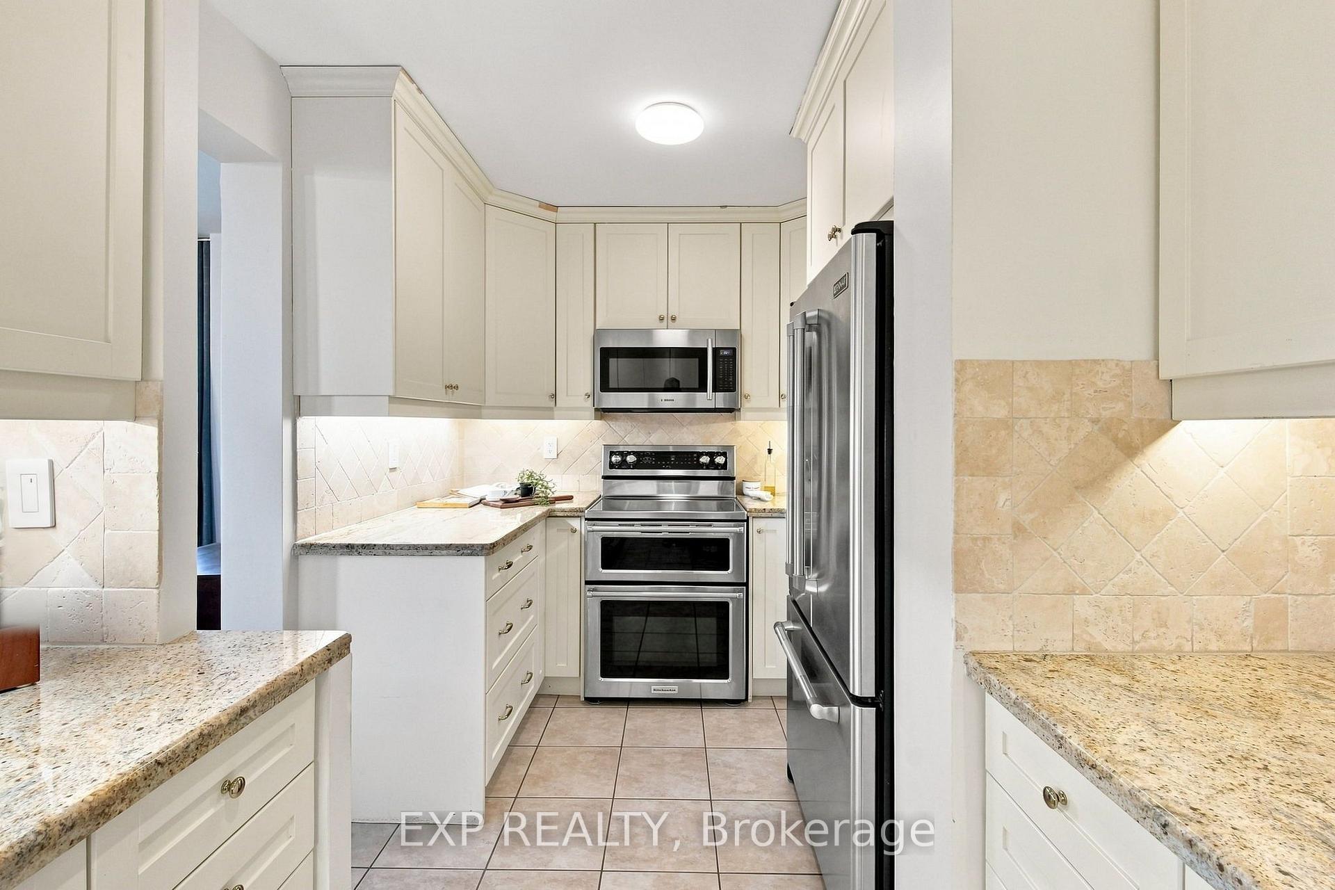 Photo 3 of Unit 2101, 1515 Lakeshore Road E, Mississauga, Lakeview — HOMEH