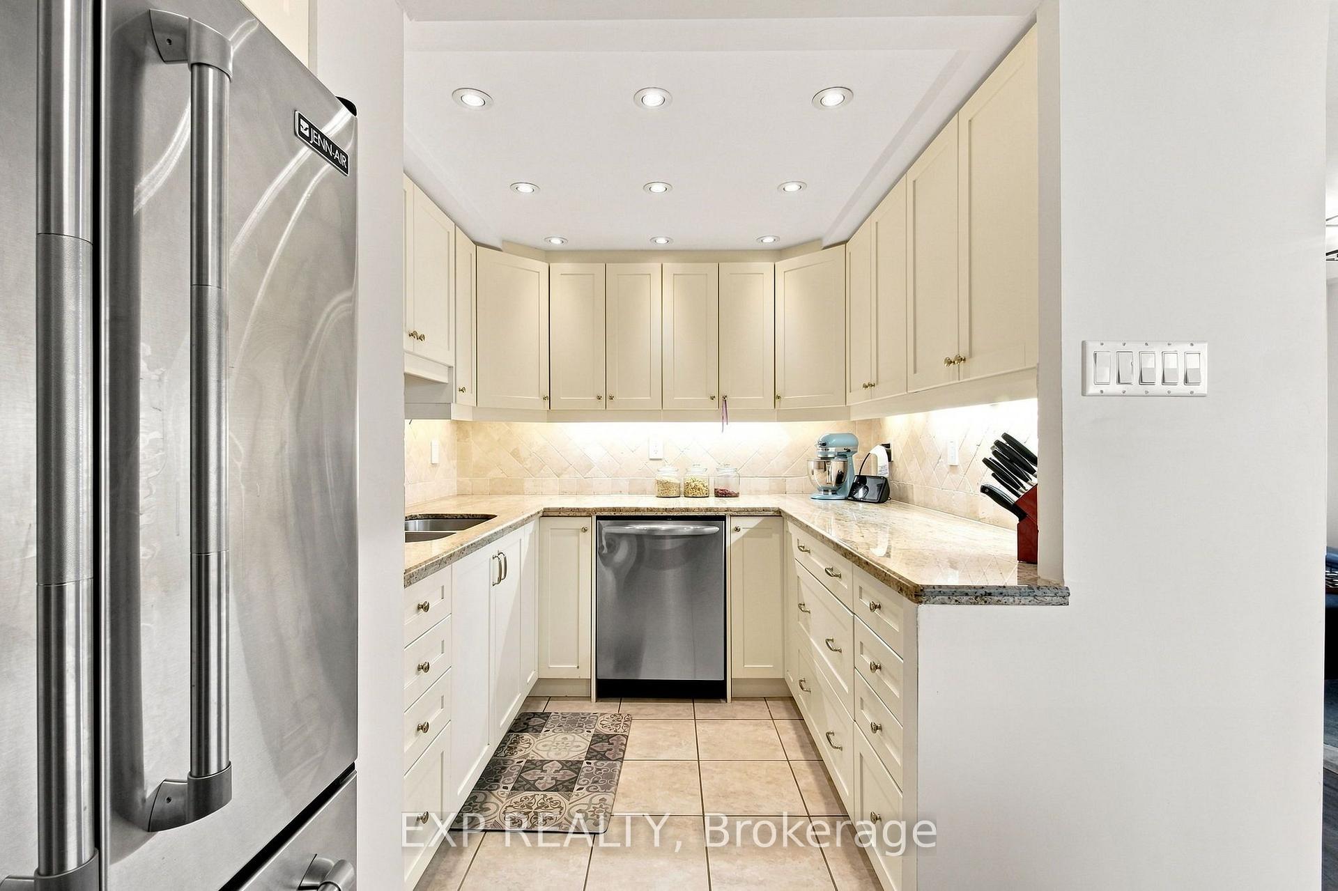 Photo 5 of Unit 2101, 1515 Lakeshore Road E, Mississauga, Lakeview — HOMEH