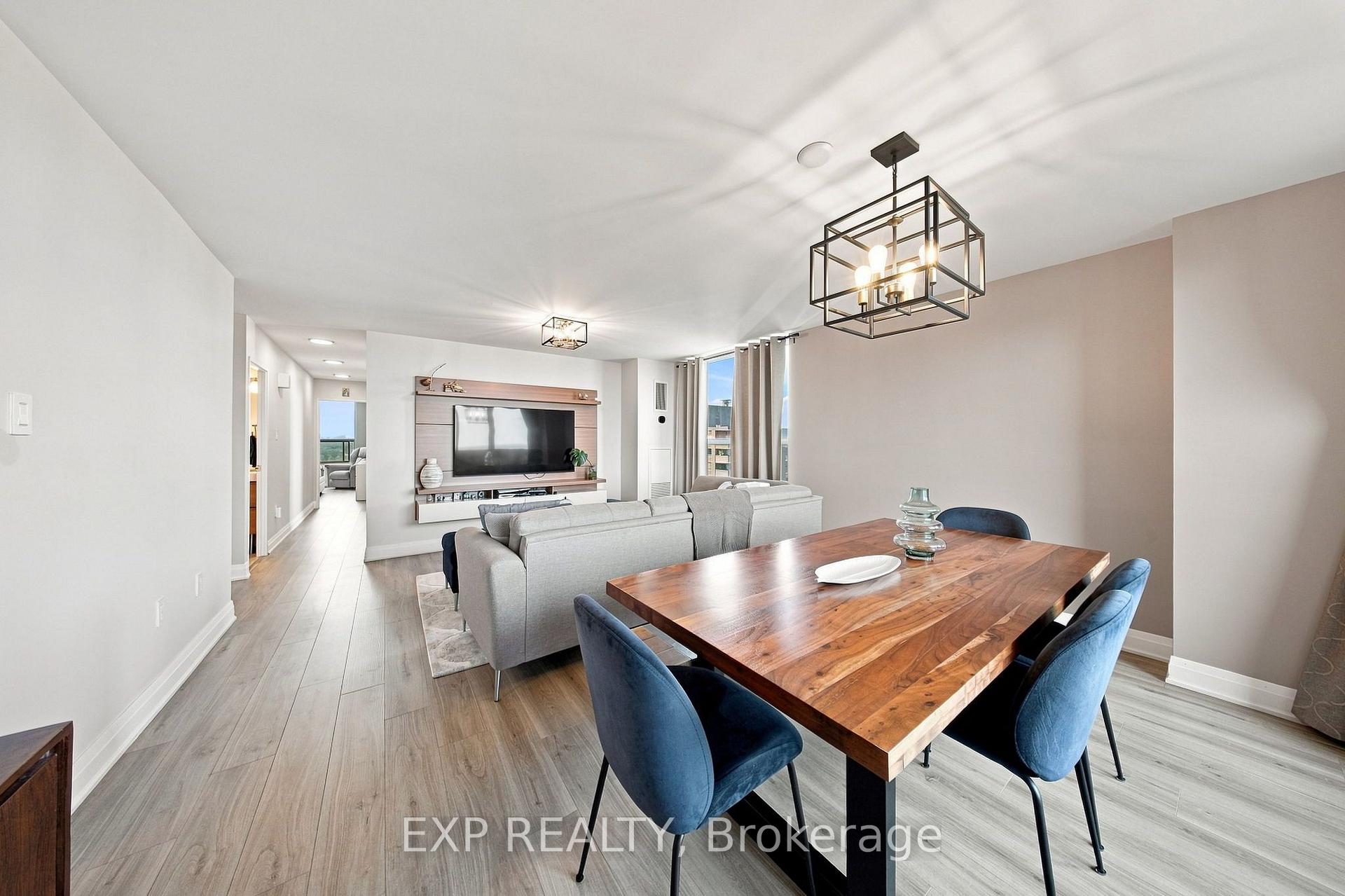 Photo 6 of Unit 2101, 1515 Lakeshore Road E, Mississauga, Lakeview — HOMEH