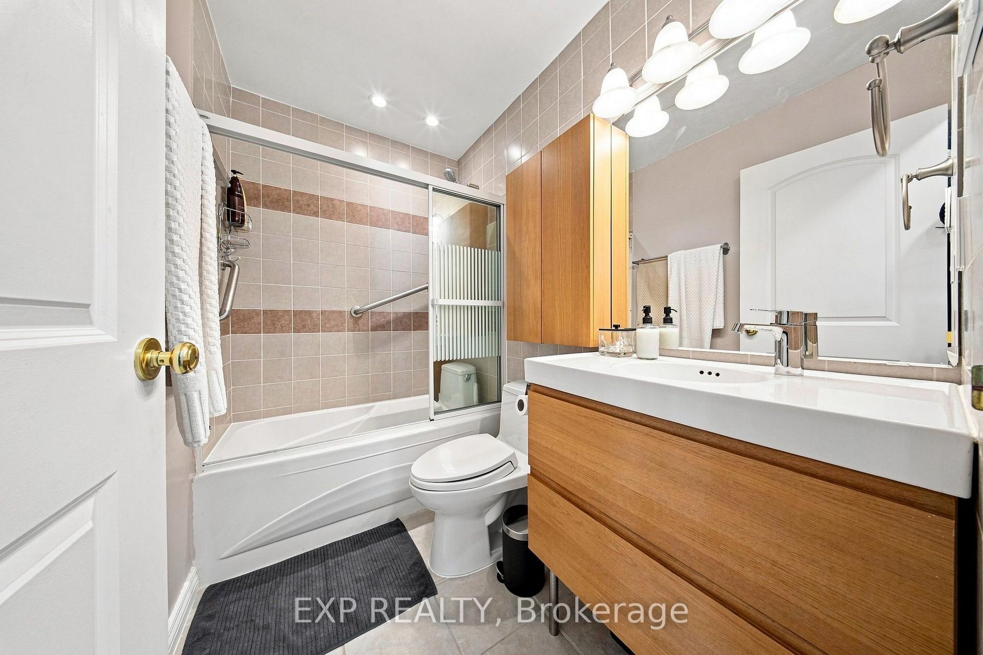 Photo 22 of Unit 2101, 1515 Lakeshore Road E, Mississauga, Lakeview — HOMEH