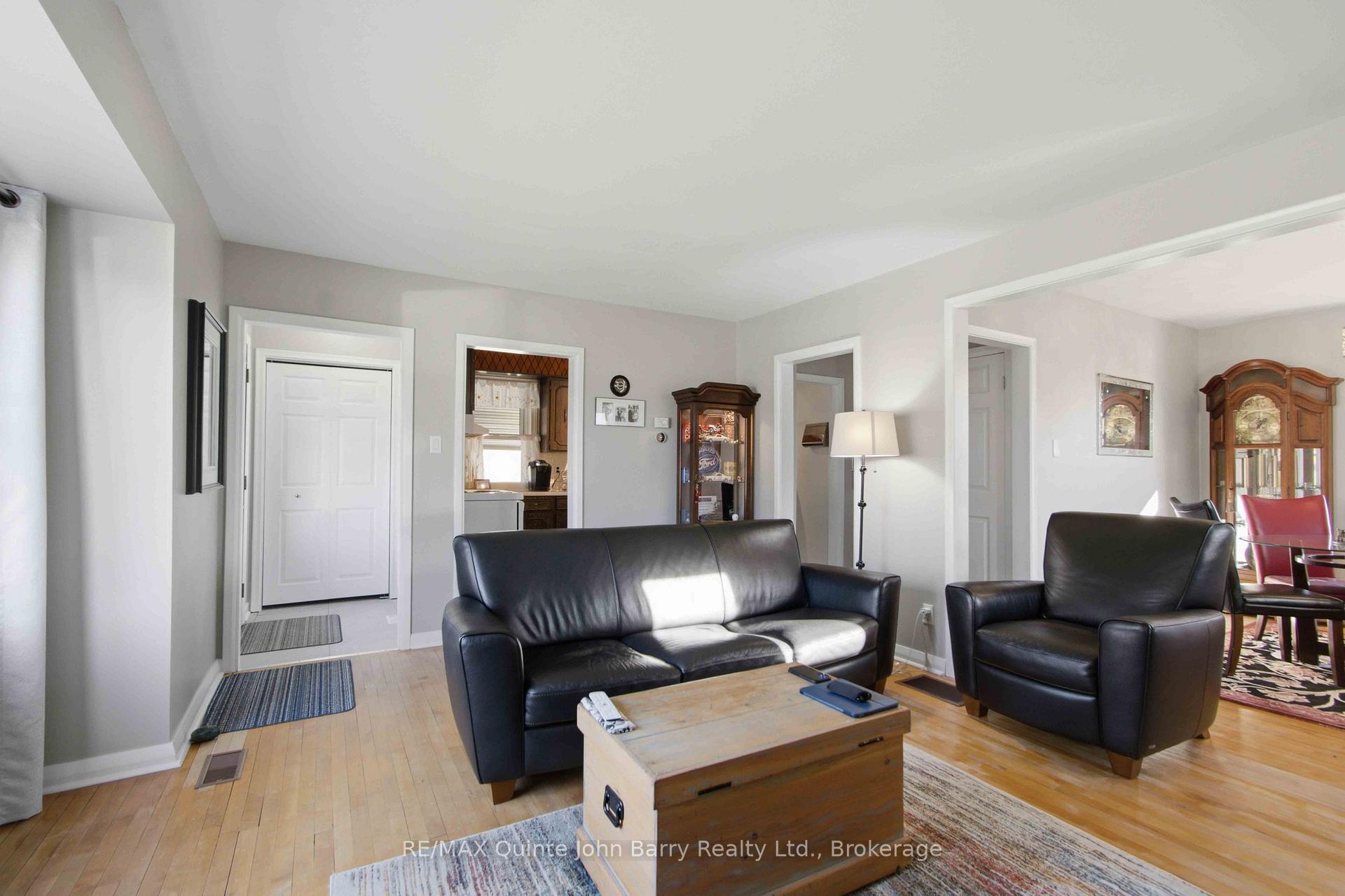 Photo 6 of 47 Fourth Avenue, Quinte West, Trenton Ward — HOMEH