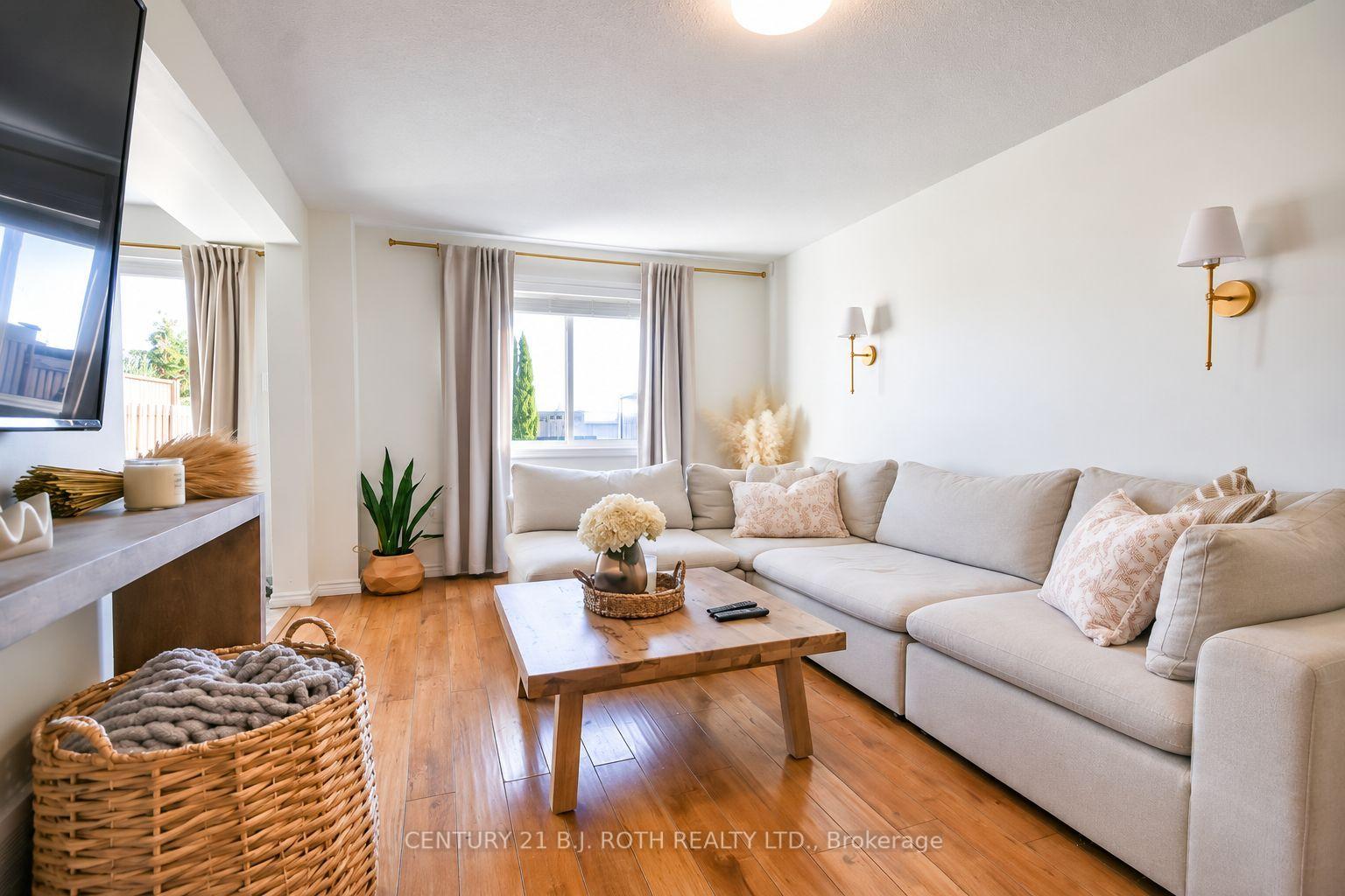 Photo 2 of 41 Goodwin Drive, Barrie, Painswick South — HOMEH