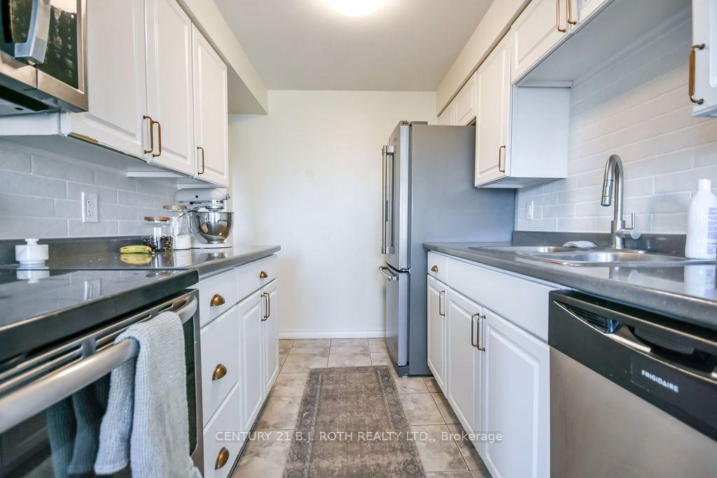 Photo 6 of 41 Goodwin Drive, Barrie, Painswick South — HOMEH