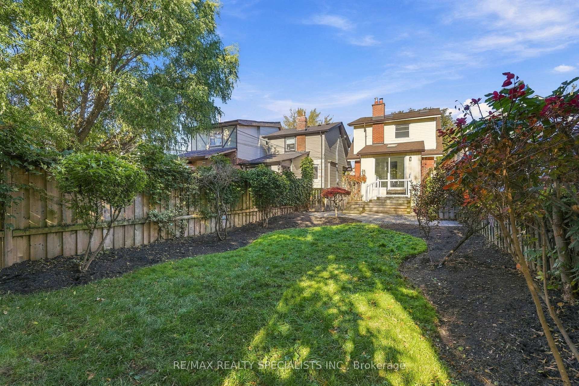 Photo 44 of 141 Lake Crescent, Etobicoke, Mimico — HOMEH