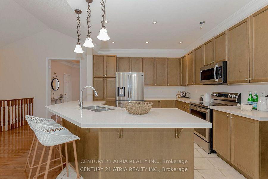 Photo 15 of 6 Shuter Lane, Brampton, Bram West — HOMEH