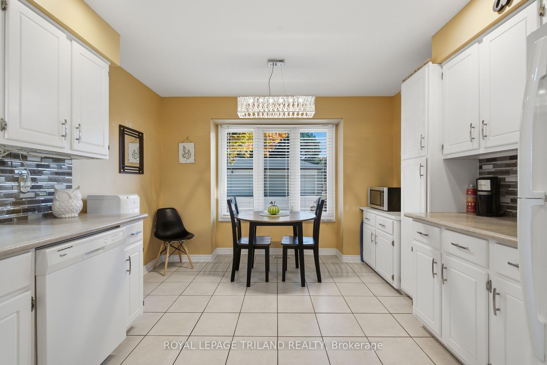 Photo 10 of Unit 48, 163 Pine Valley Drive, London, South N — HOMEH