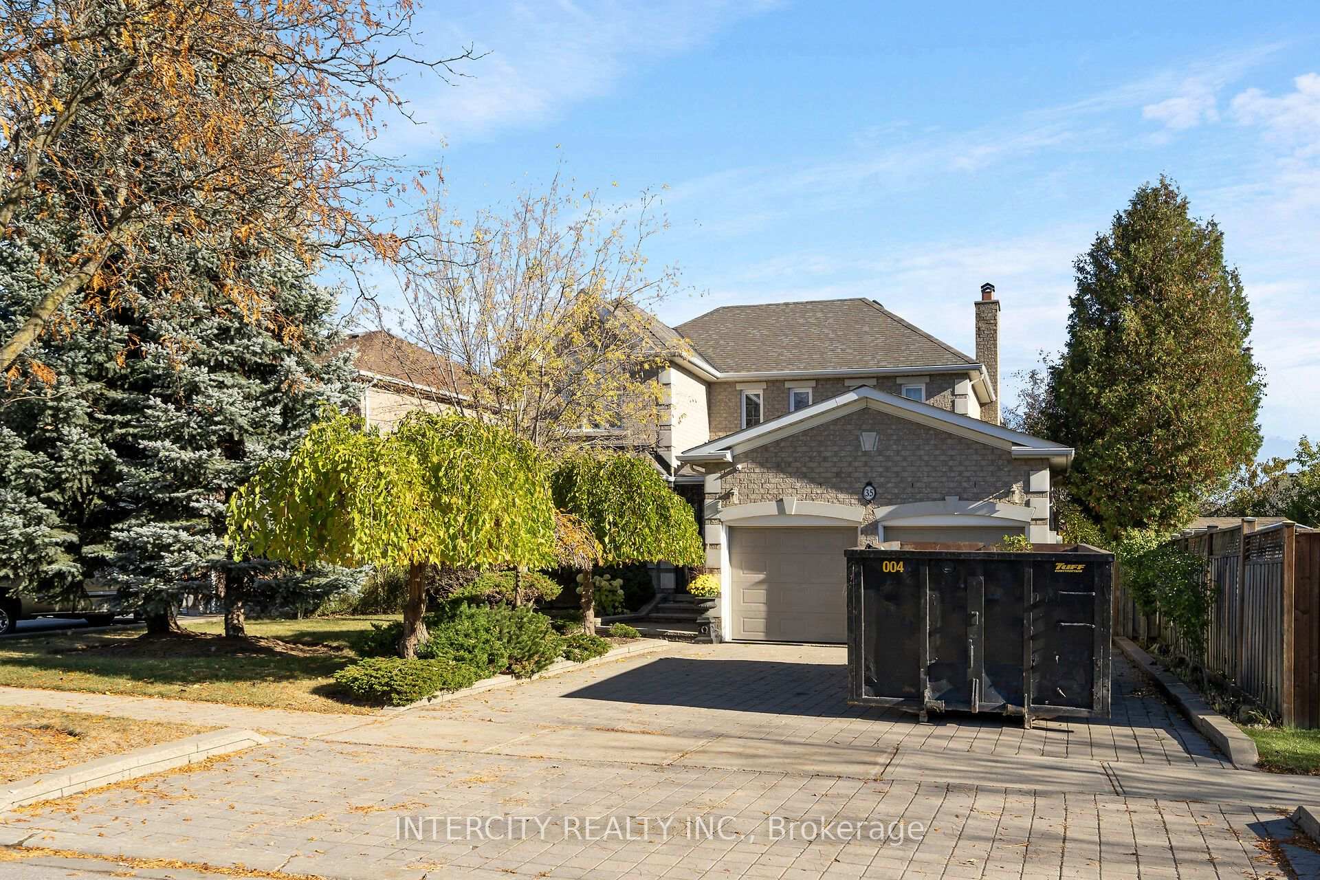 Photo 1 of 35 Avro Road, Vaughan, Maple — HOMEH