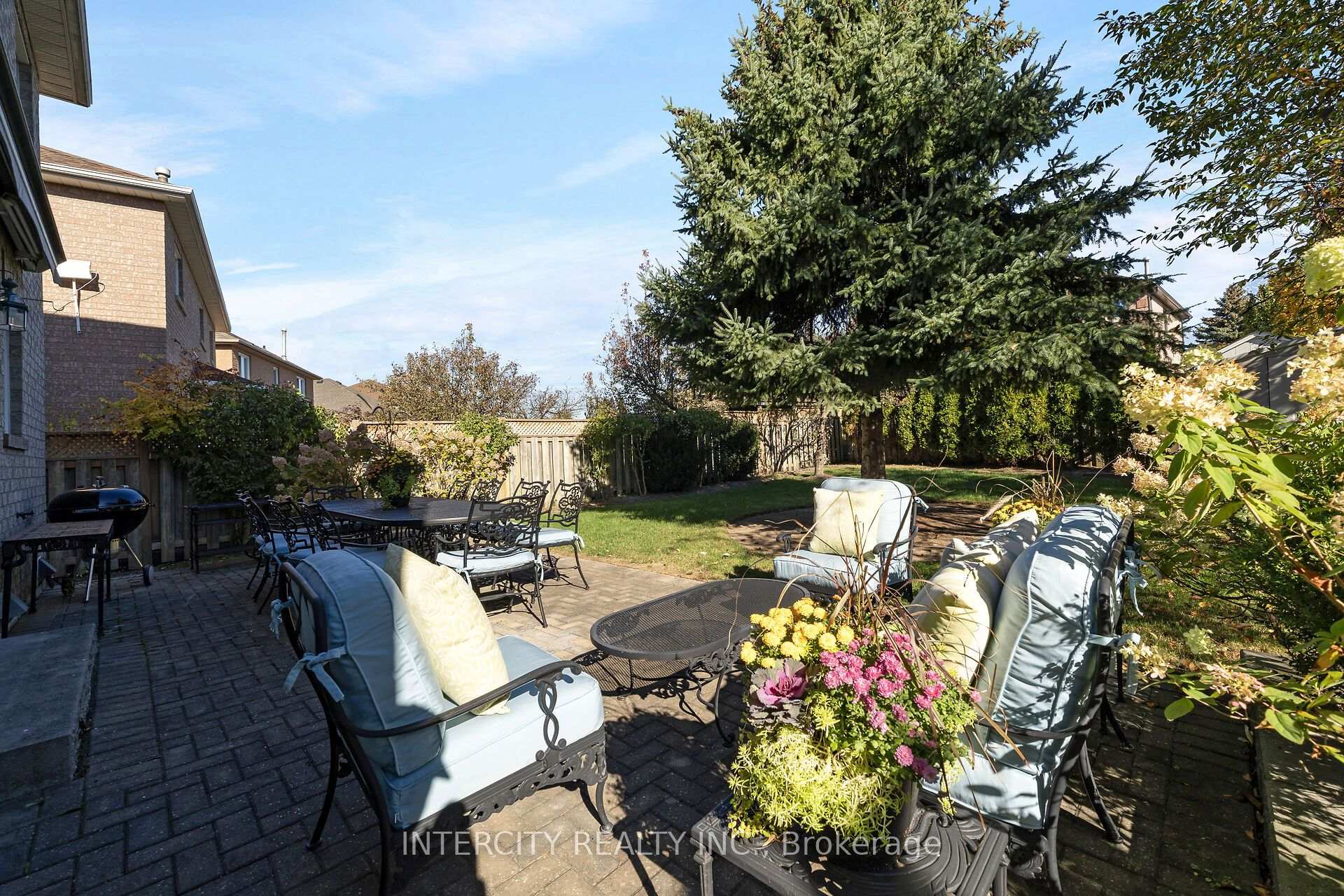 Photo 38 of 35 Avro Road, Vaughan, Maple — HOMEH
