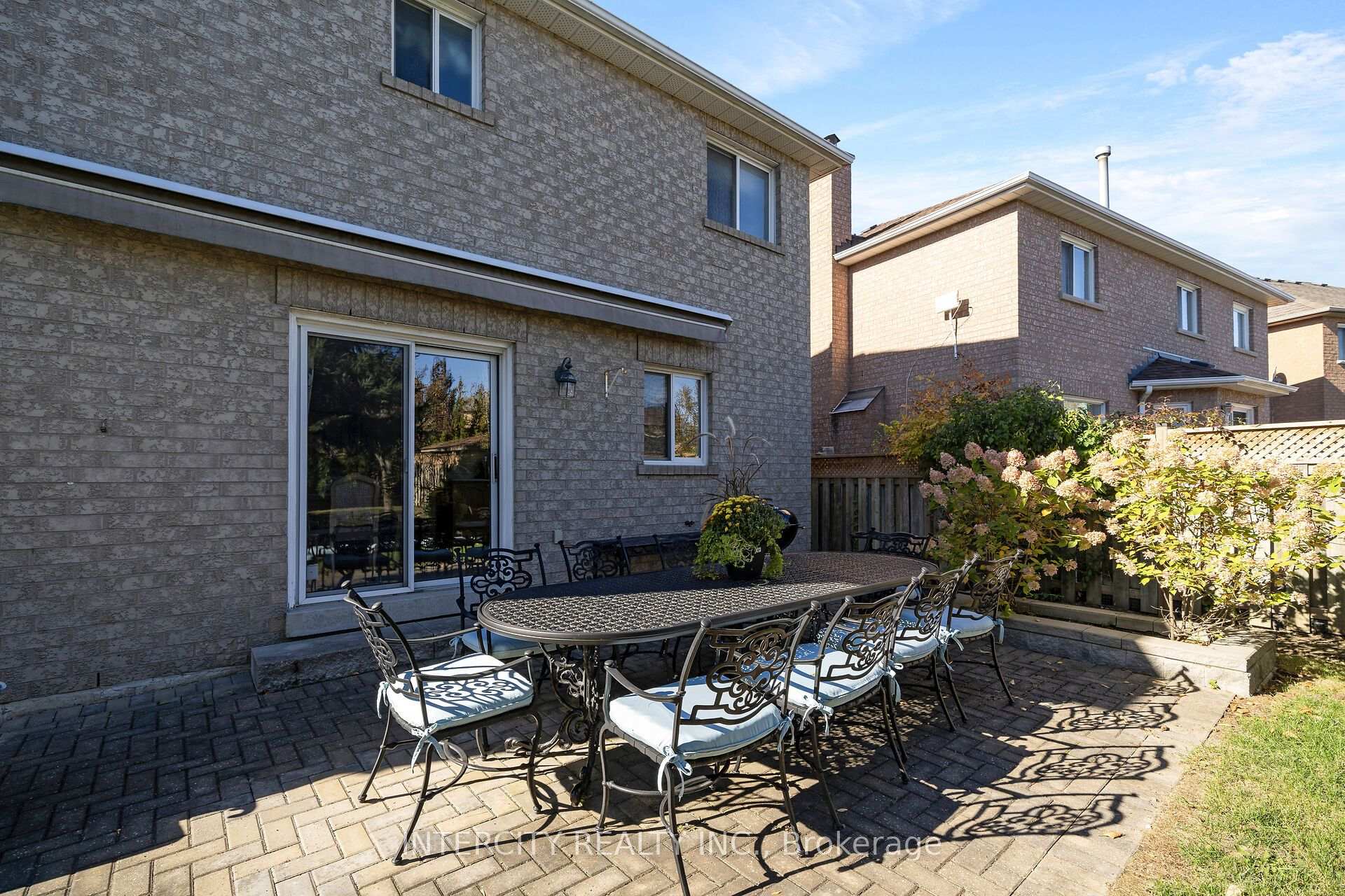 Photo 39 of 35 Avro Road, Vaughan, Maple — HOMEH