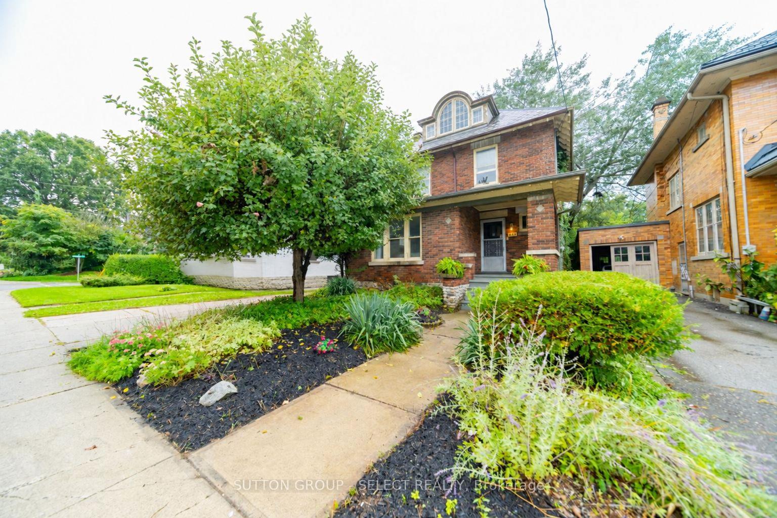 Photo 2 of 239 Ridout Street S, London, South G — HOMEH
