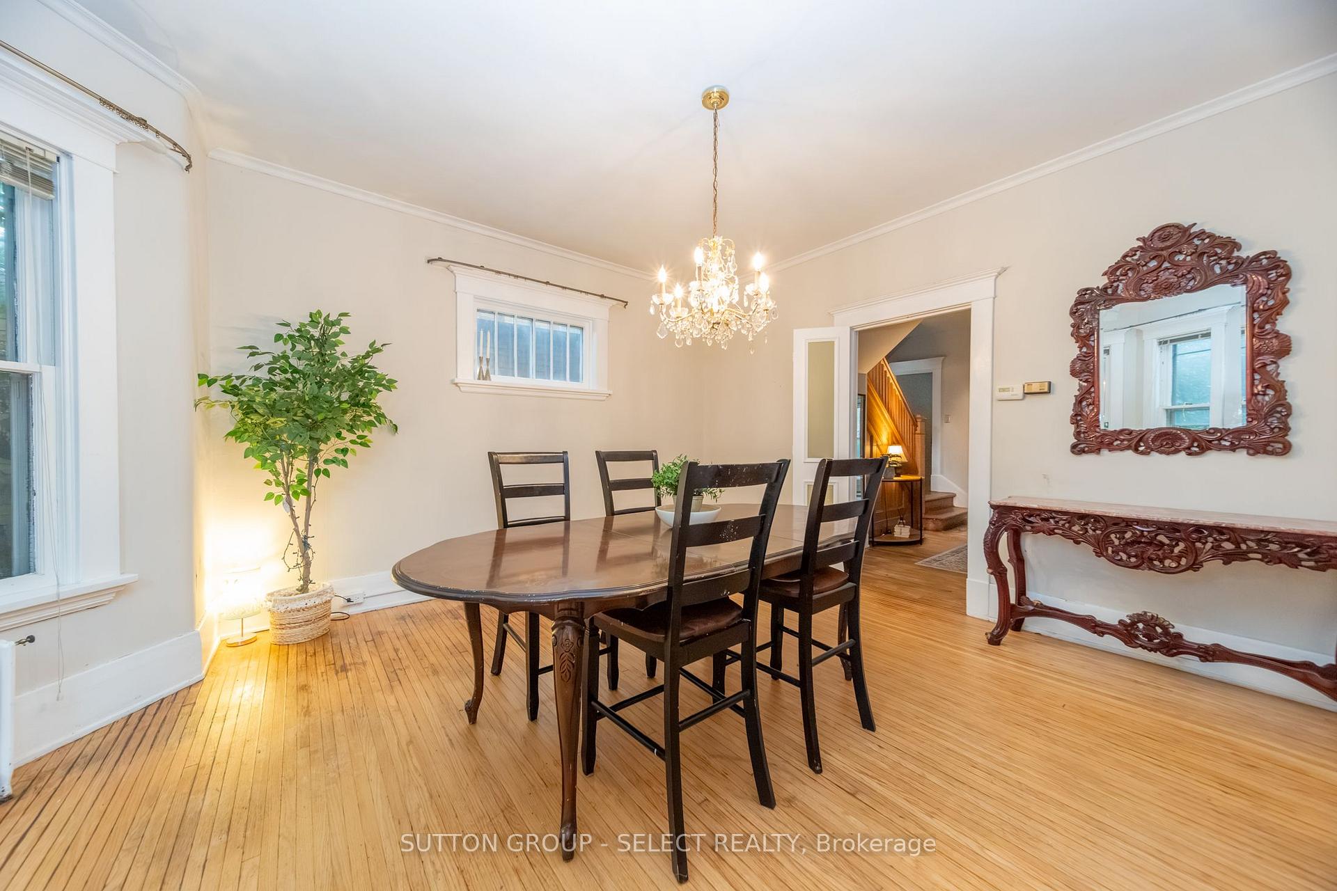 Photo 14 of 239 Ridout Street S, London, South G — HOMEH