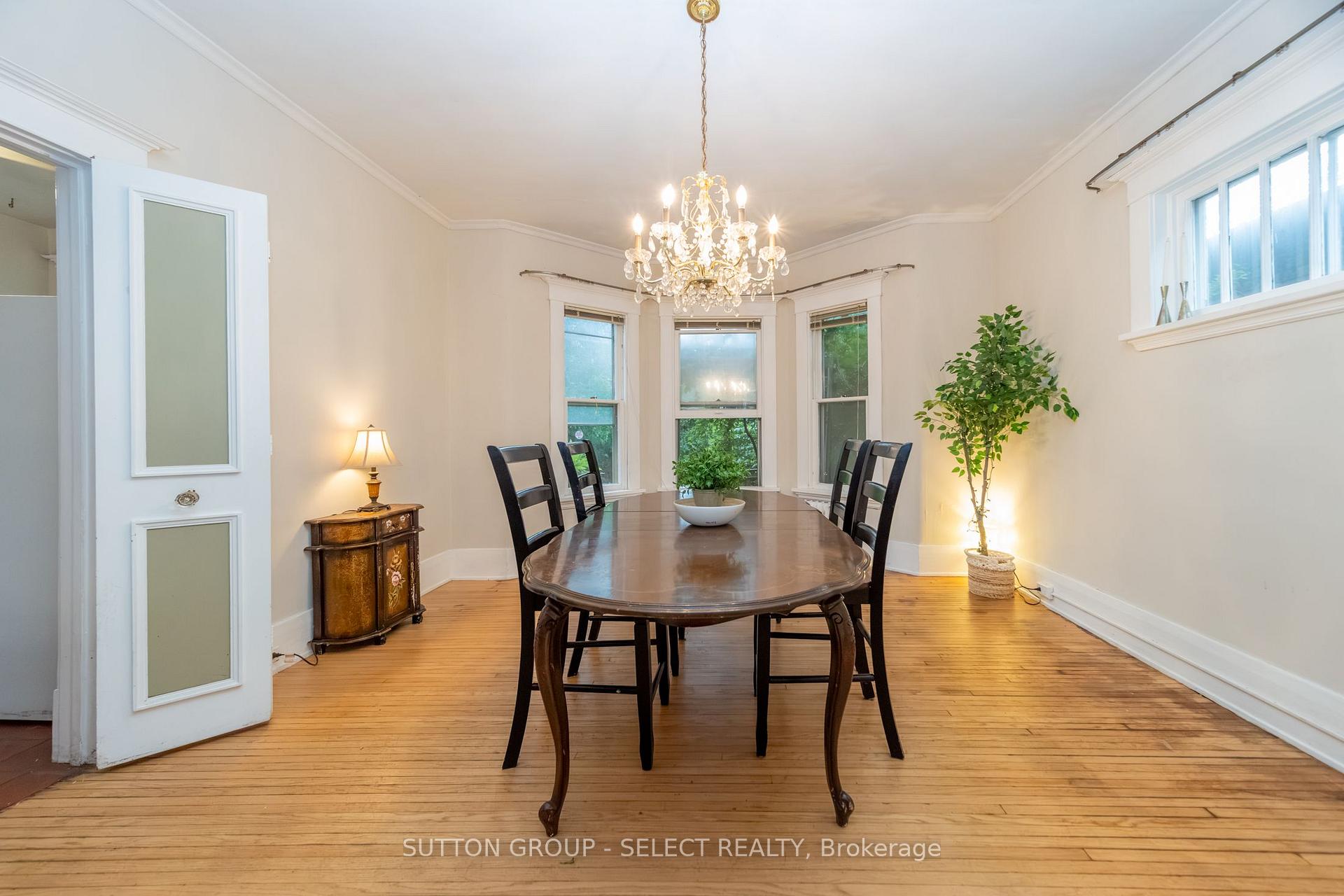 Photo 16 of 239 Ridout Street S, London, South G — HOMEH