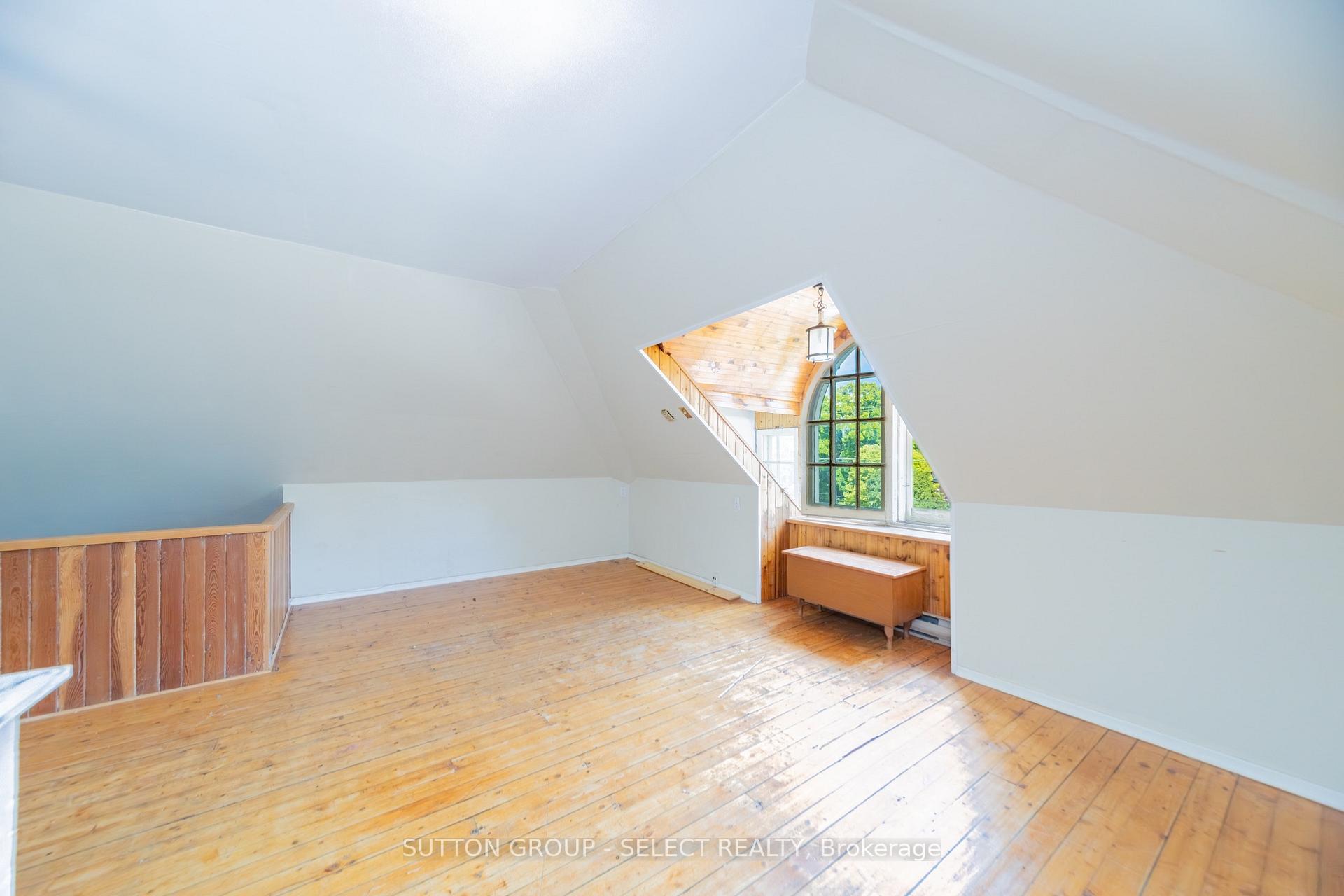 Photo 34 of 239 Ridout Street S, London, South G — HOMEH