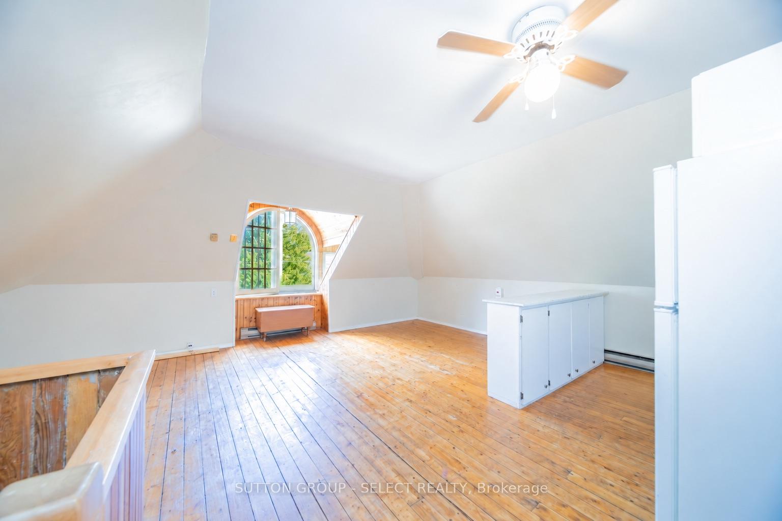Photo 33 of 239 Ridout Street S, London, South G — HOMEH