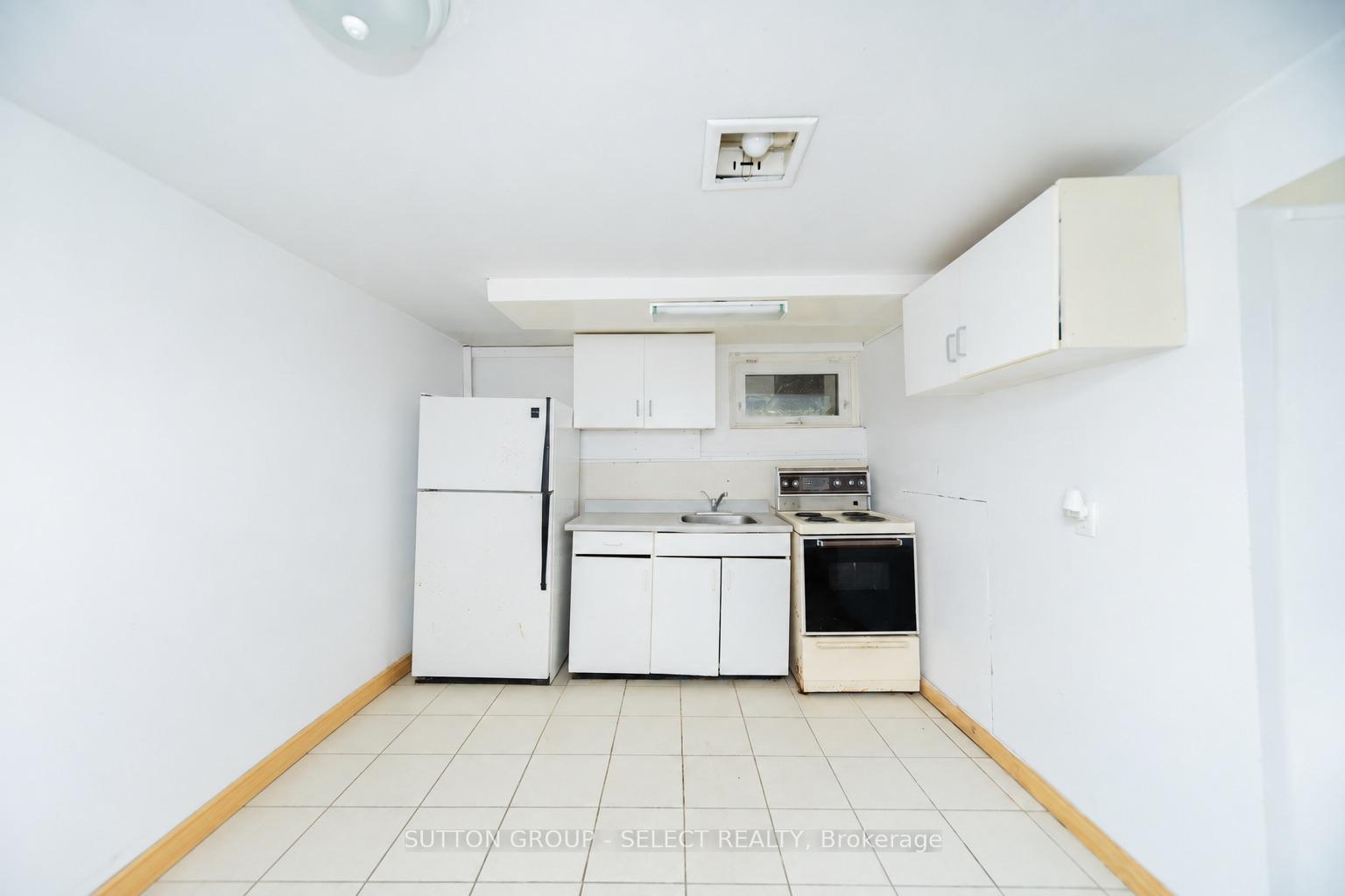 Photo 37 of 239 Ridout Street S, London, South G — HOMEH