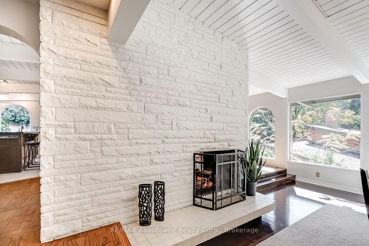 Photo 7 of 308 Cardinal Avenue, Burlington, LaSalle — HOMEH