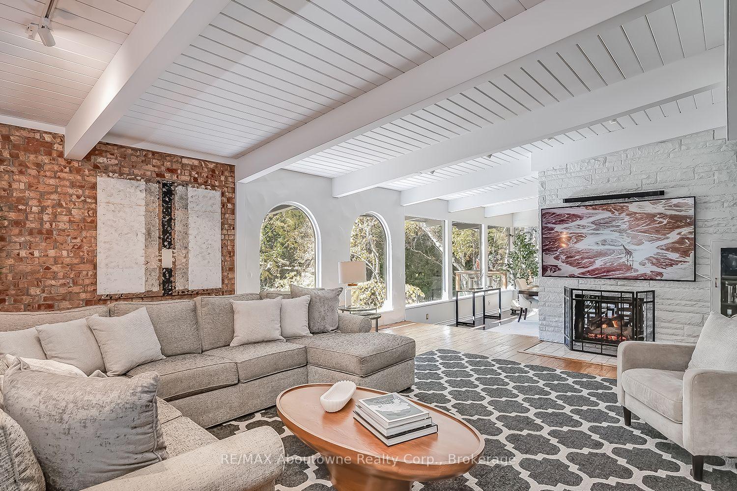 Photo 12 of 308 Cardinal Avenue, Burlington, LaSalle — HOMEH