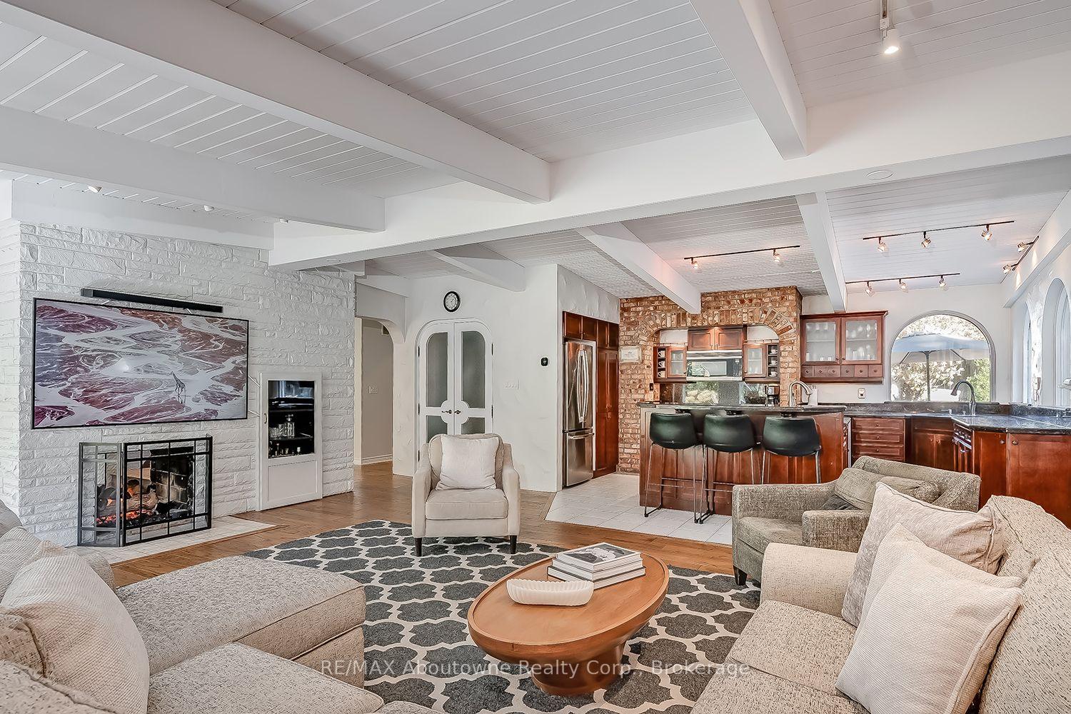 Photo 15 of 308 Cardinal Avenue, Burlington, LaSalle — HOMEH