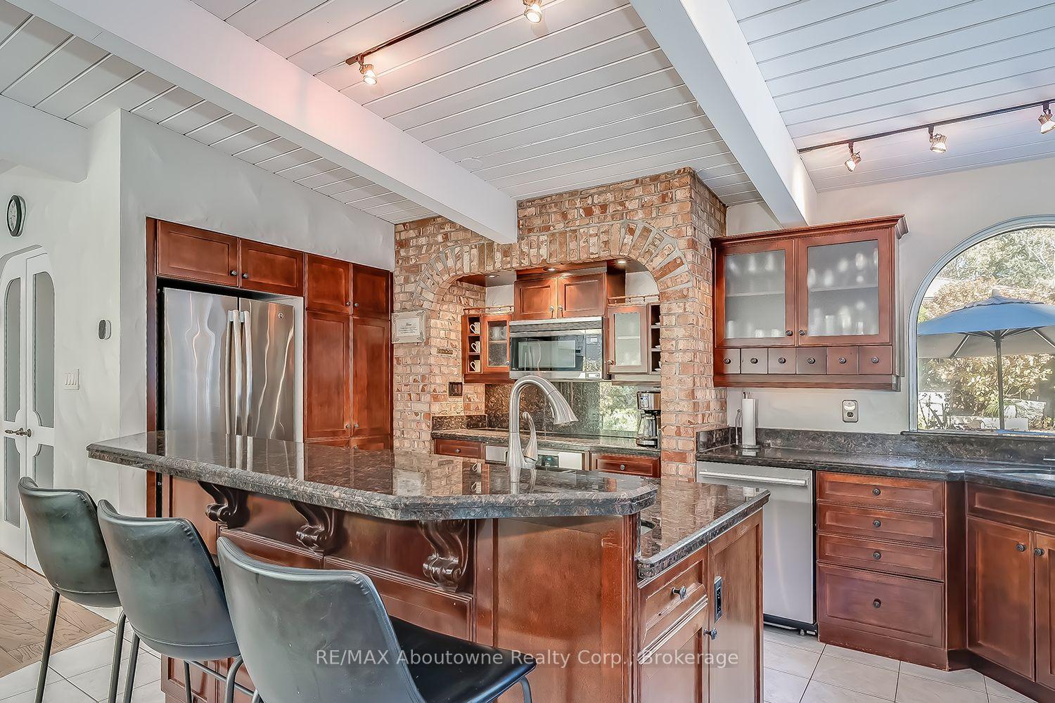 Photo 16 of 308 Cardinal Avenue, Burlington, LaSalle — HOMEH
