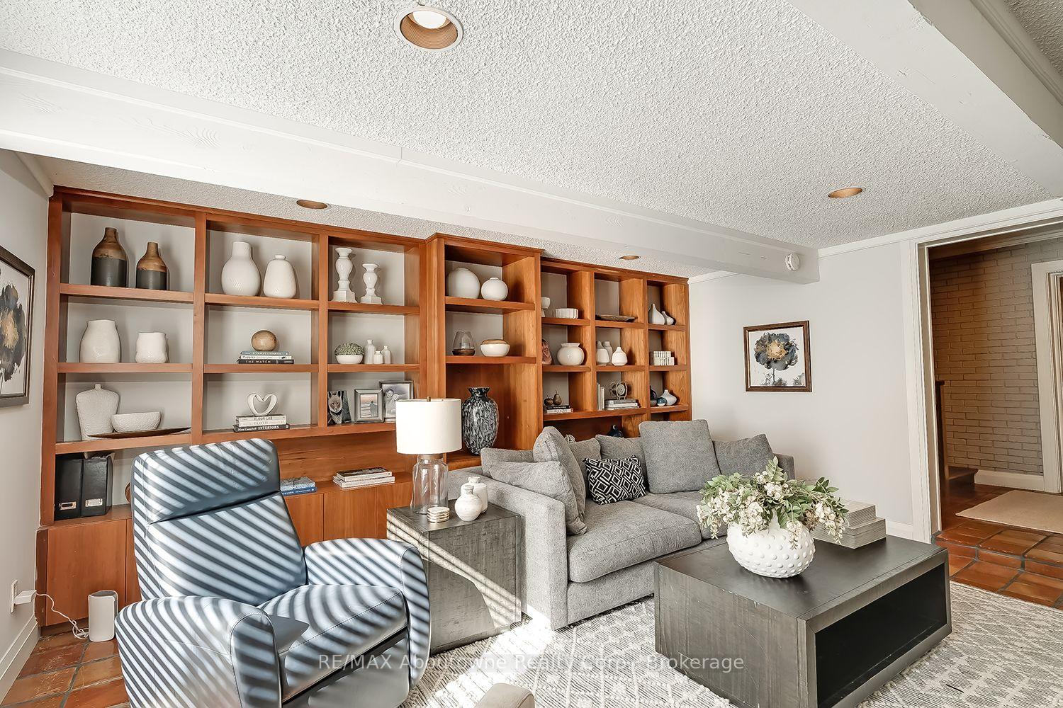 Photo 31 of 308 Cardinal Avenue, Burlington, LaSalle — HOMEH