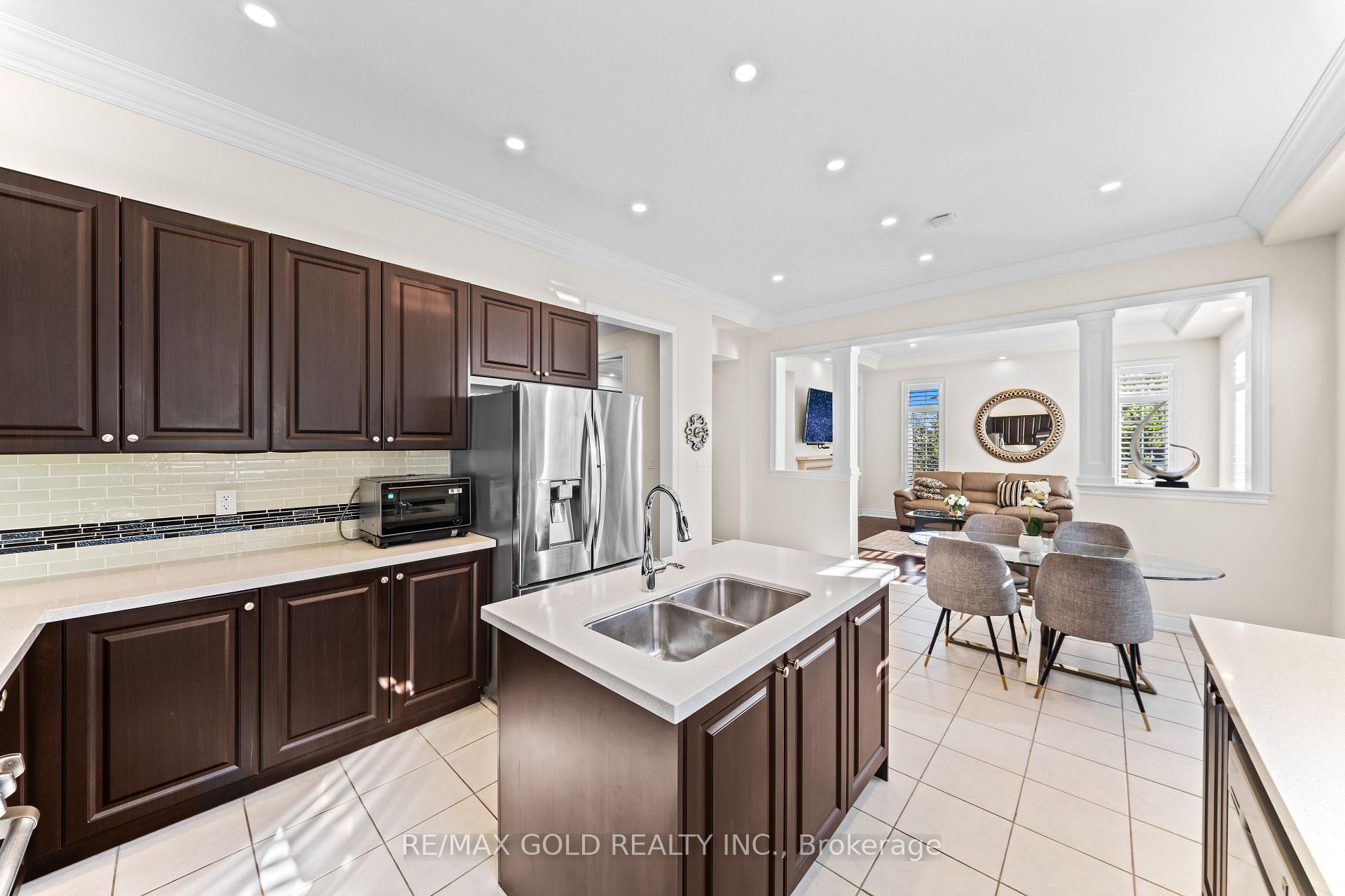 Photo 13 of 80 Danby Street, Vaughan, Kleinburg — HOMEH