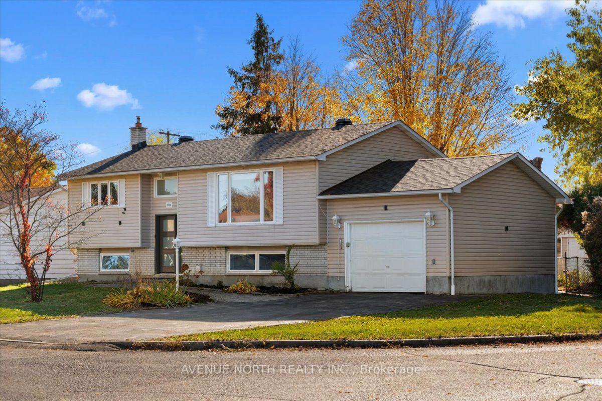 Photo 2 of 1524 Beaconfield Street, Ottawa, Bilberry Creek/Queenswood Heights — HOMEH