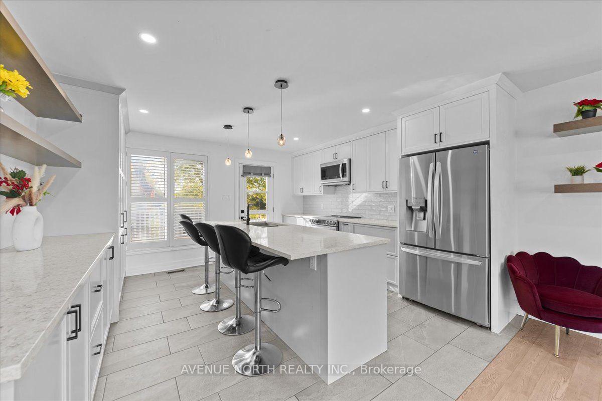 Photo 7 of 1524 Beaconfield Street, Ottawa, Bilberry Creek/Queenswood Heights — HOMEH