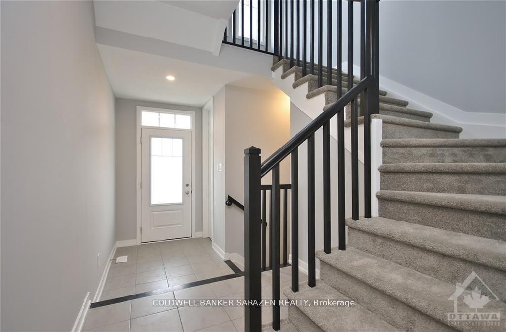 Photo 3 of 204 Atima Circle, Ottawa, Barrhaven - Half Moon Bay — HOMEH