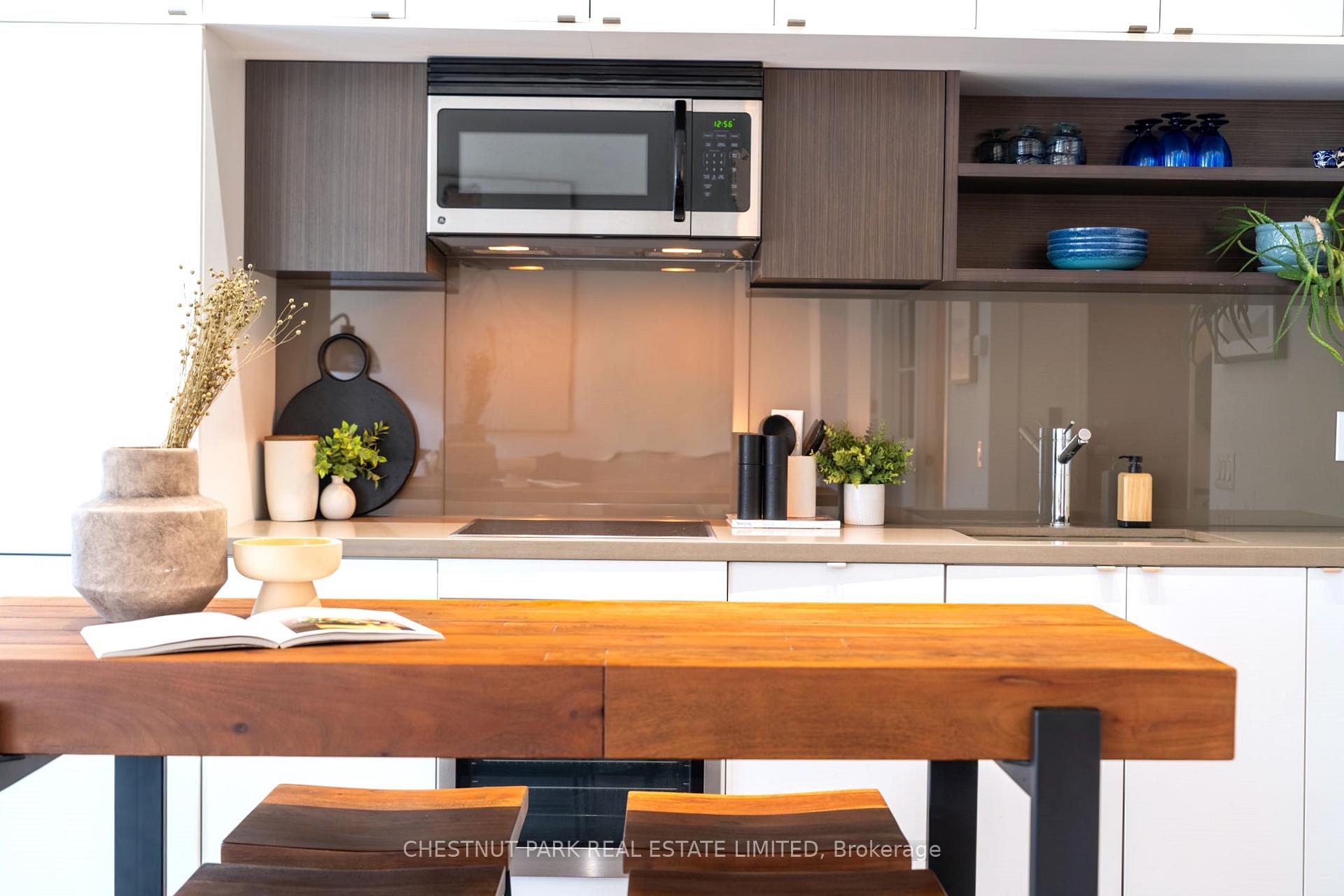 Photo 11 of Unit 320, 111 St Clair Avenue W, Toronto, Yonge-St. Clair — HOMEH
