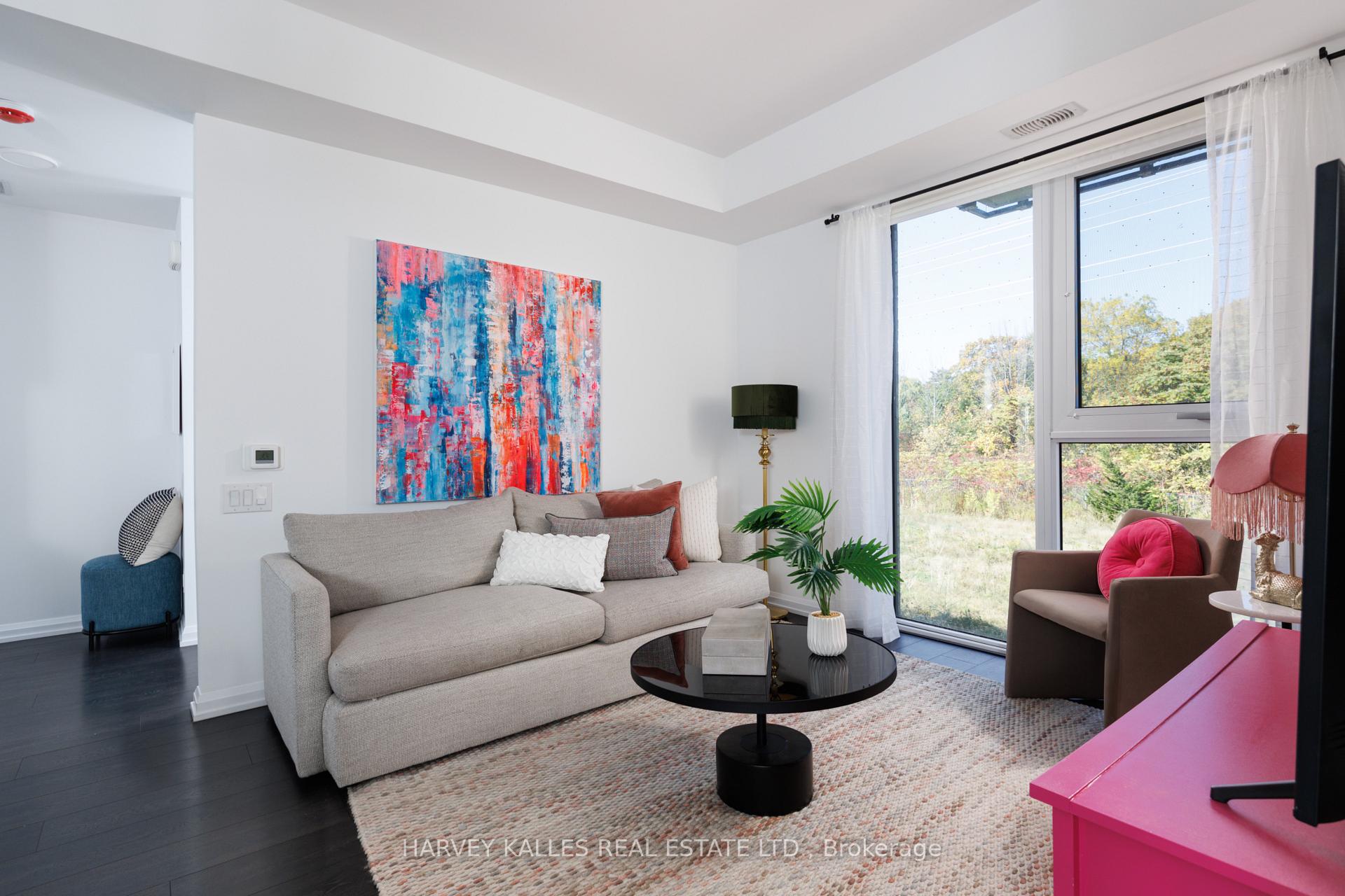 Photo 8 of Unit Th49, 10 Brin Drive, Etobicoke, Edenbridge-Humber Valley — HOMEH