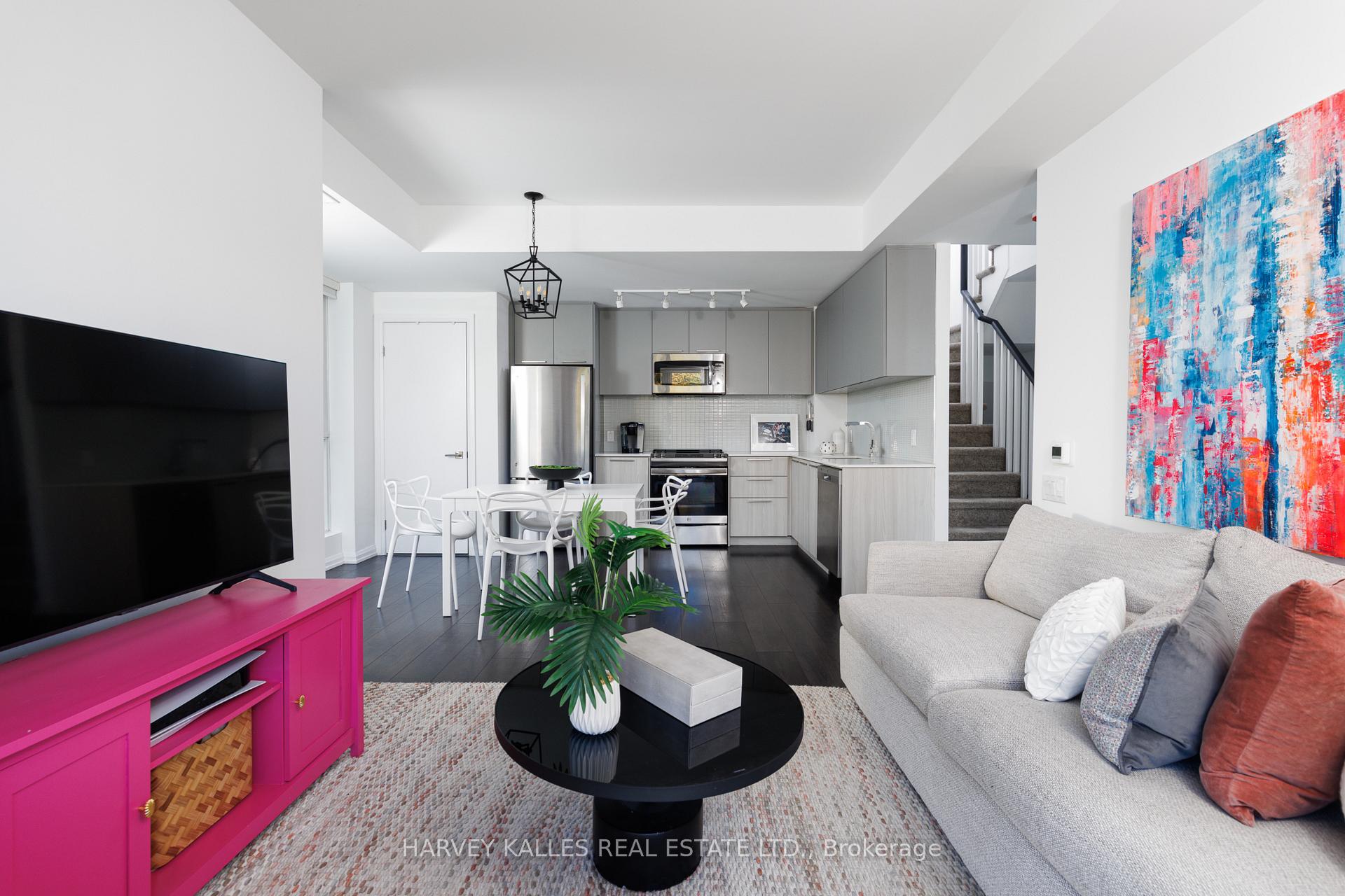 Photo 9 of Unit Th49, 10 Brin Drive, Etobicoke, Edenbridge-Humber Valley — HOMEH