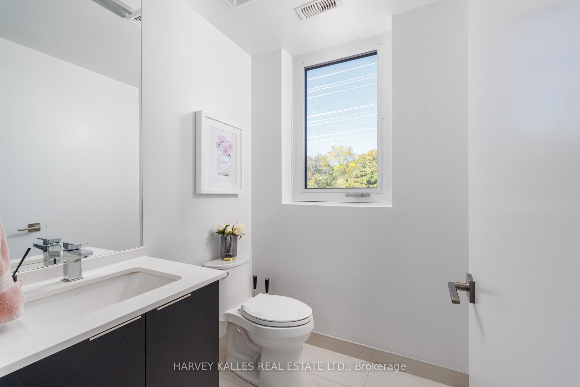 Photo 18 of Unit Th49, 10 Brin Drive, Etobicoke, Edenbridge-Humber Valley — HOMEH